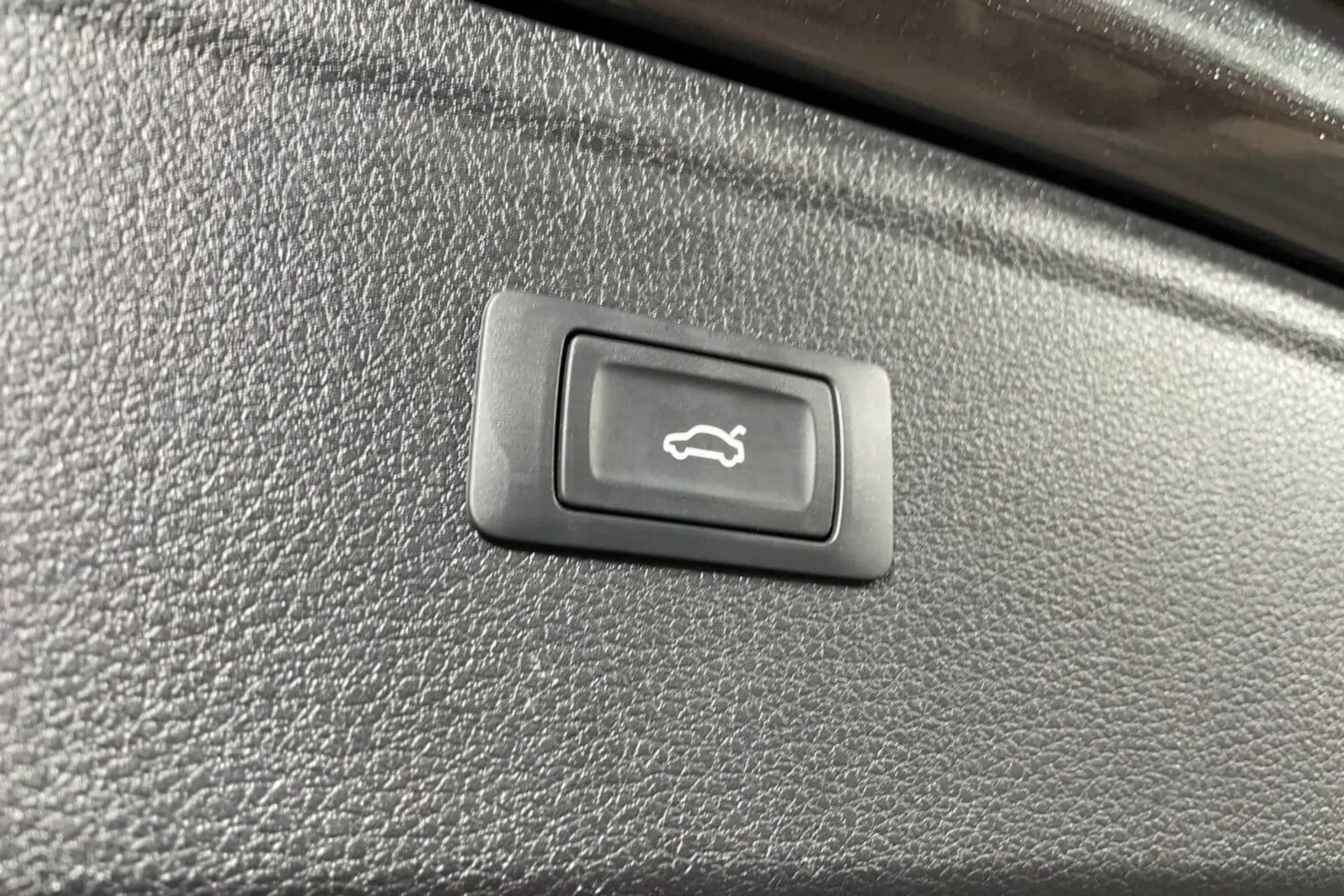 Audi Q5 thumbnail image number 28