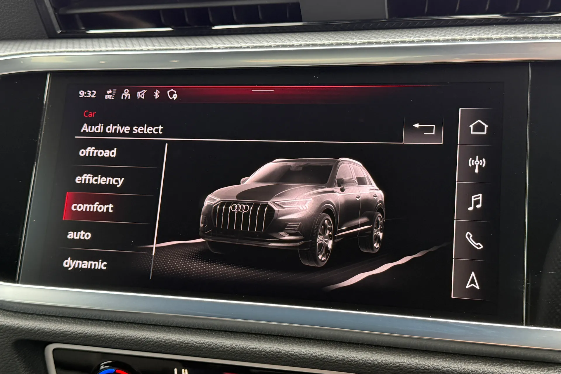 Audi Q3 thumbnail image number 11