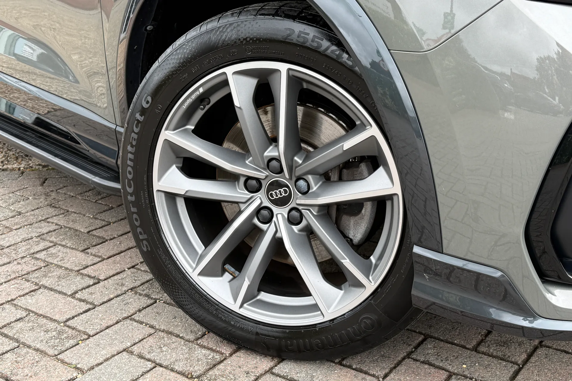 Audi Q3 thumbnail image number 7