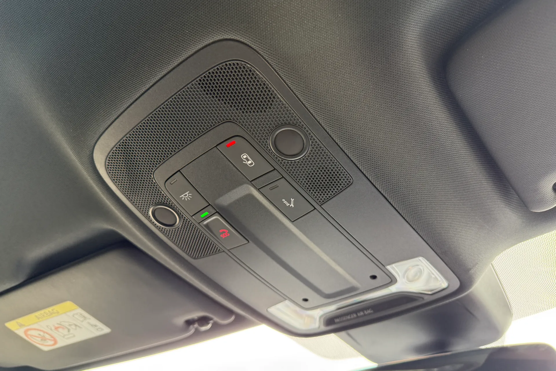 Audi Q3 thumbnail image number 19