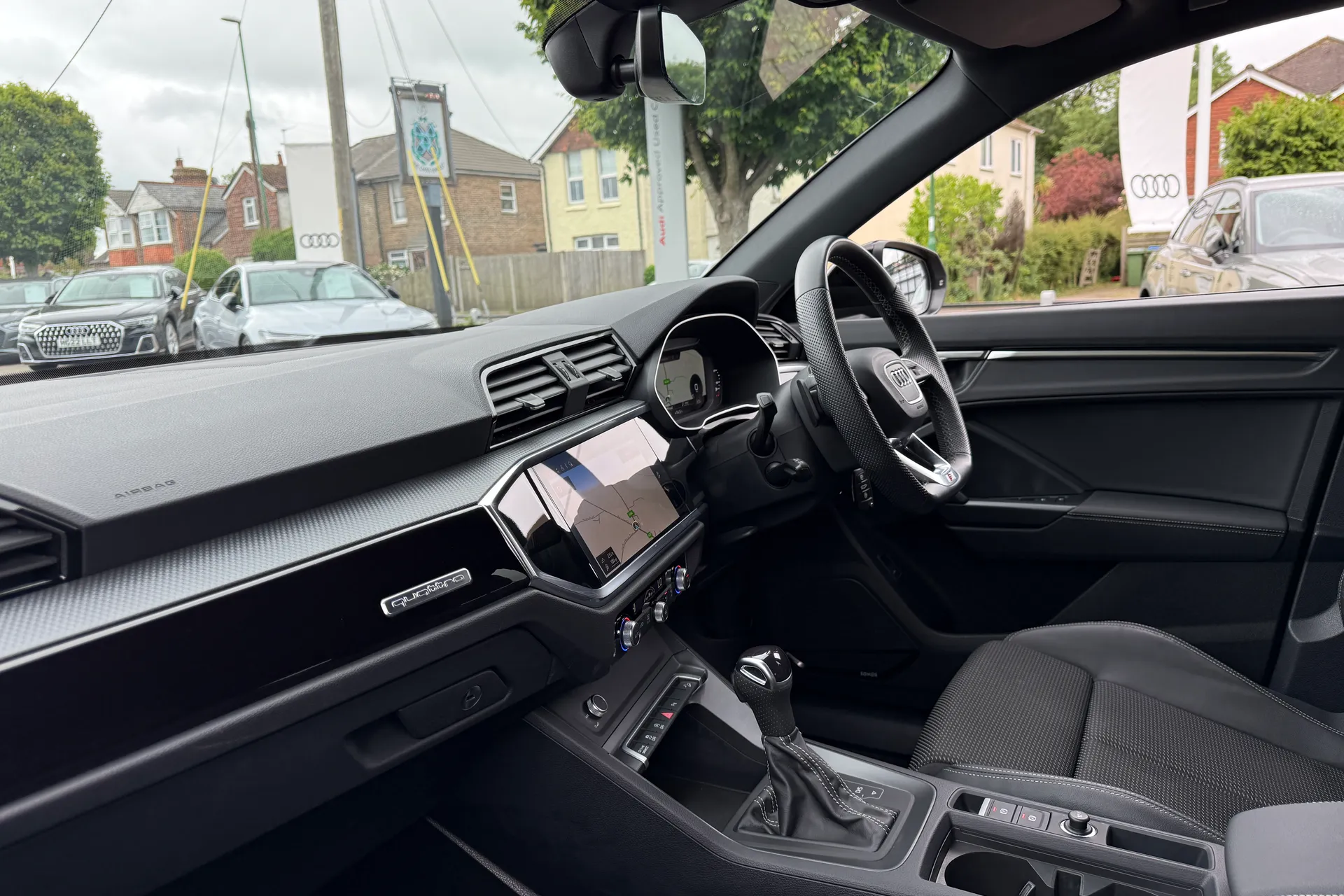 Audi Q3 thumbnail image number 28
