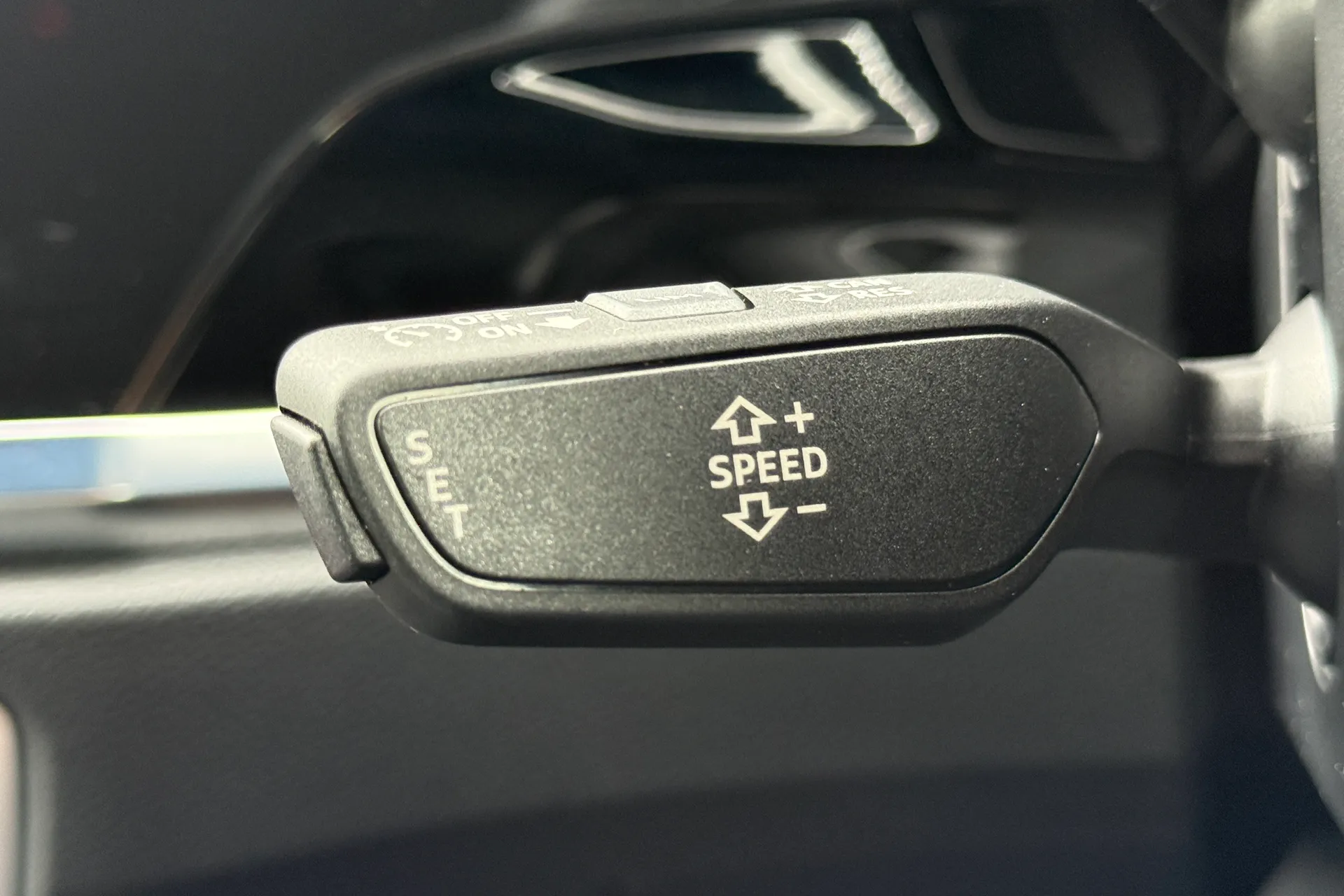 Audi Q3 thumbnail image number 16