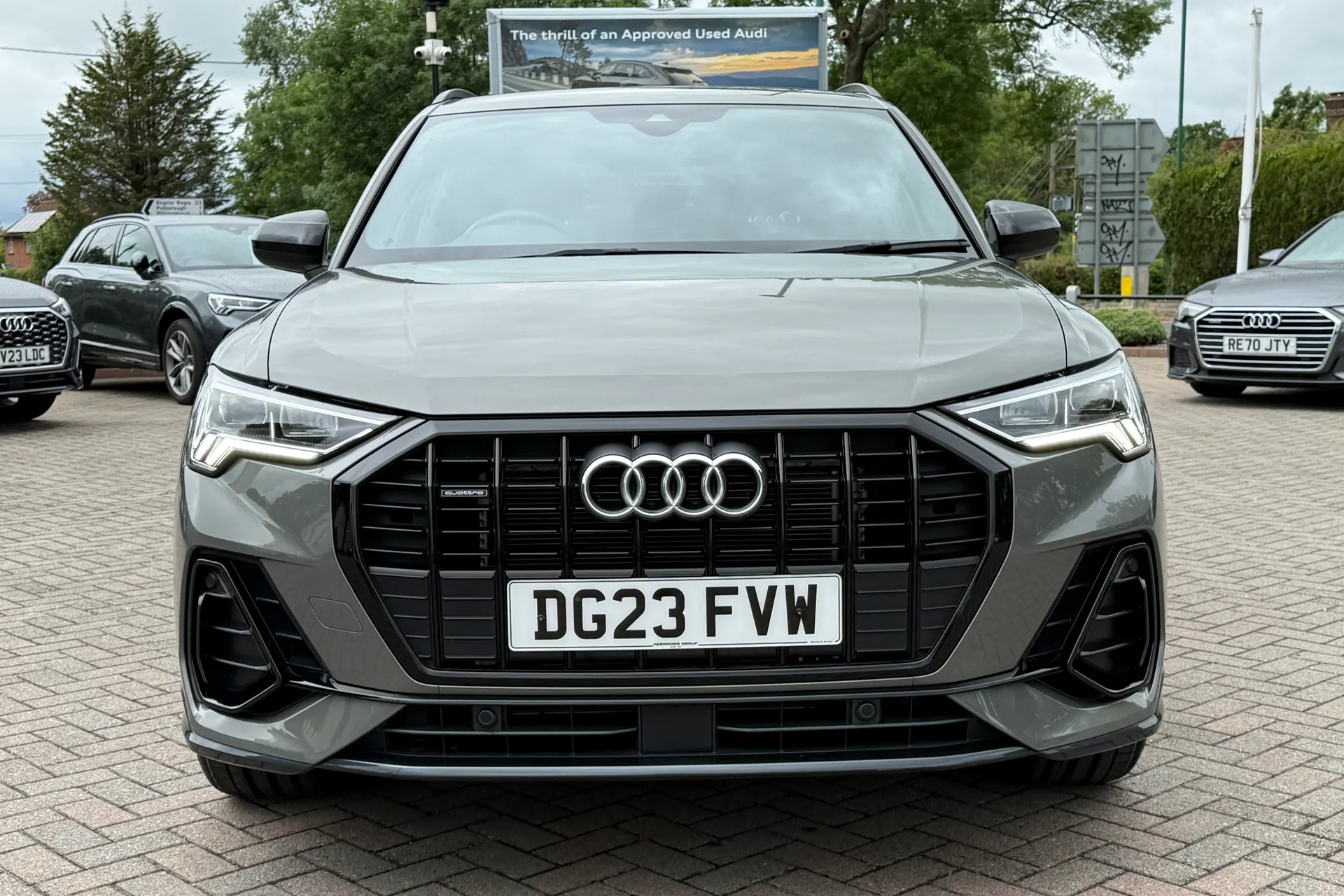 Audi Q3 thumbnail image number 24