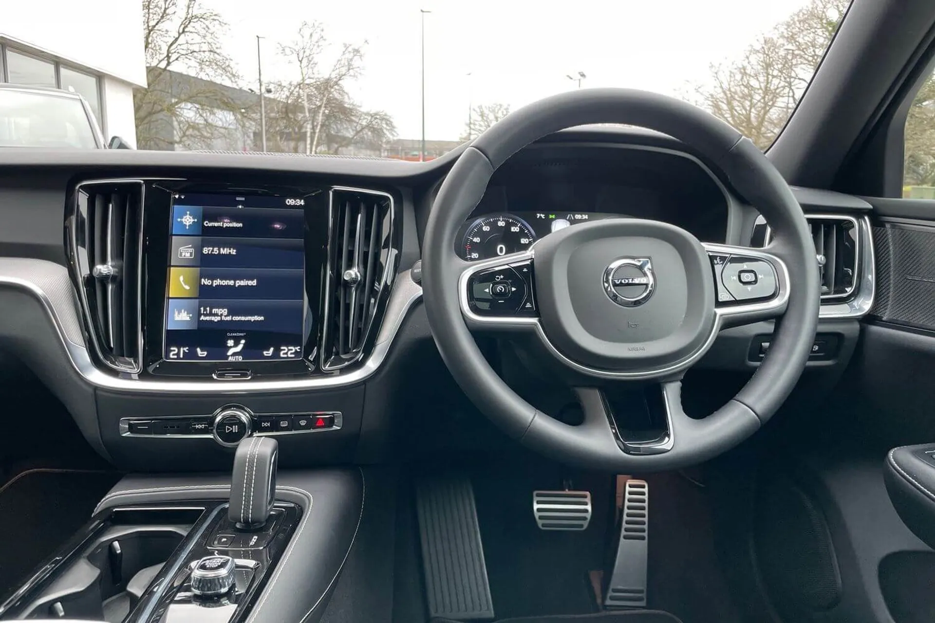 Volvo V60 thumbnail image number 32