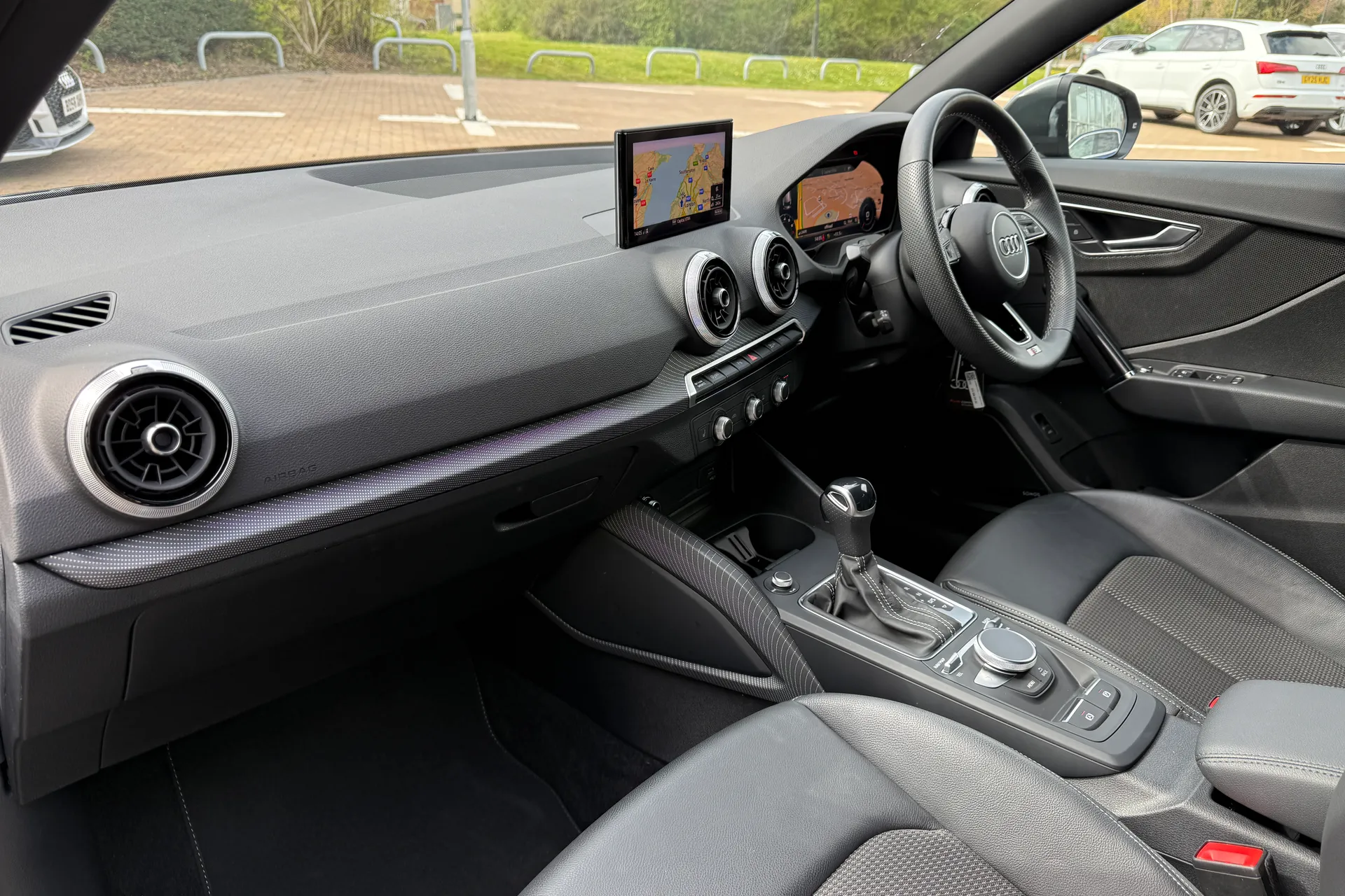 Audi Q2 thumbnail image number 52