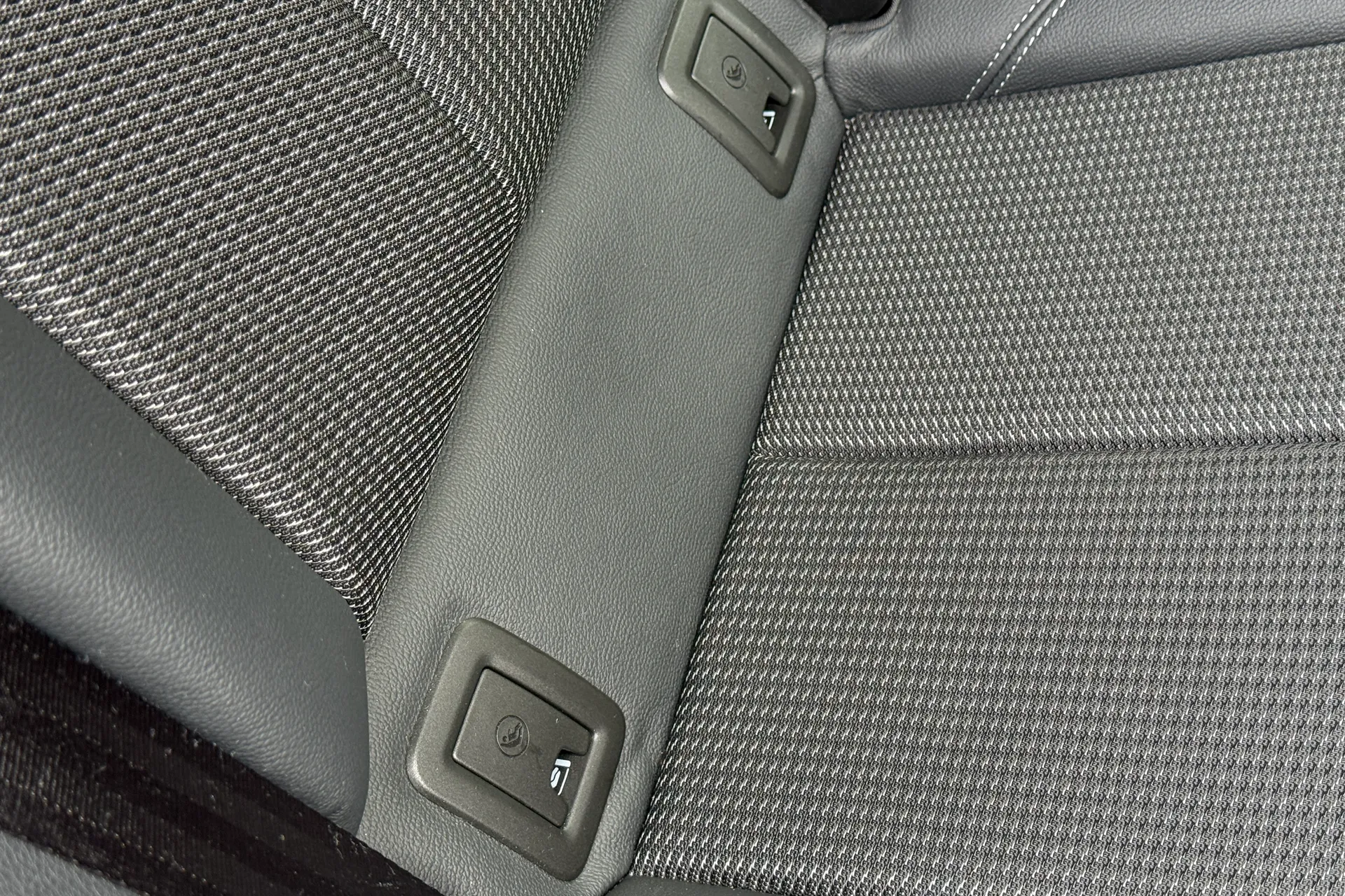 Audi Q2 thumbnail image number 35