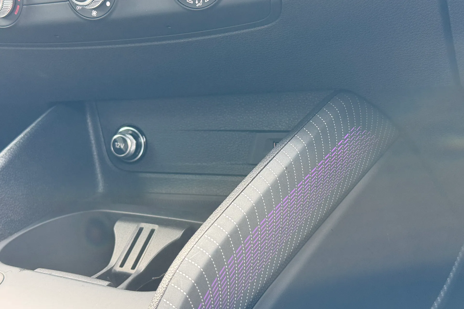 Audi Q2 thumbnail image number 21
