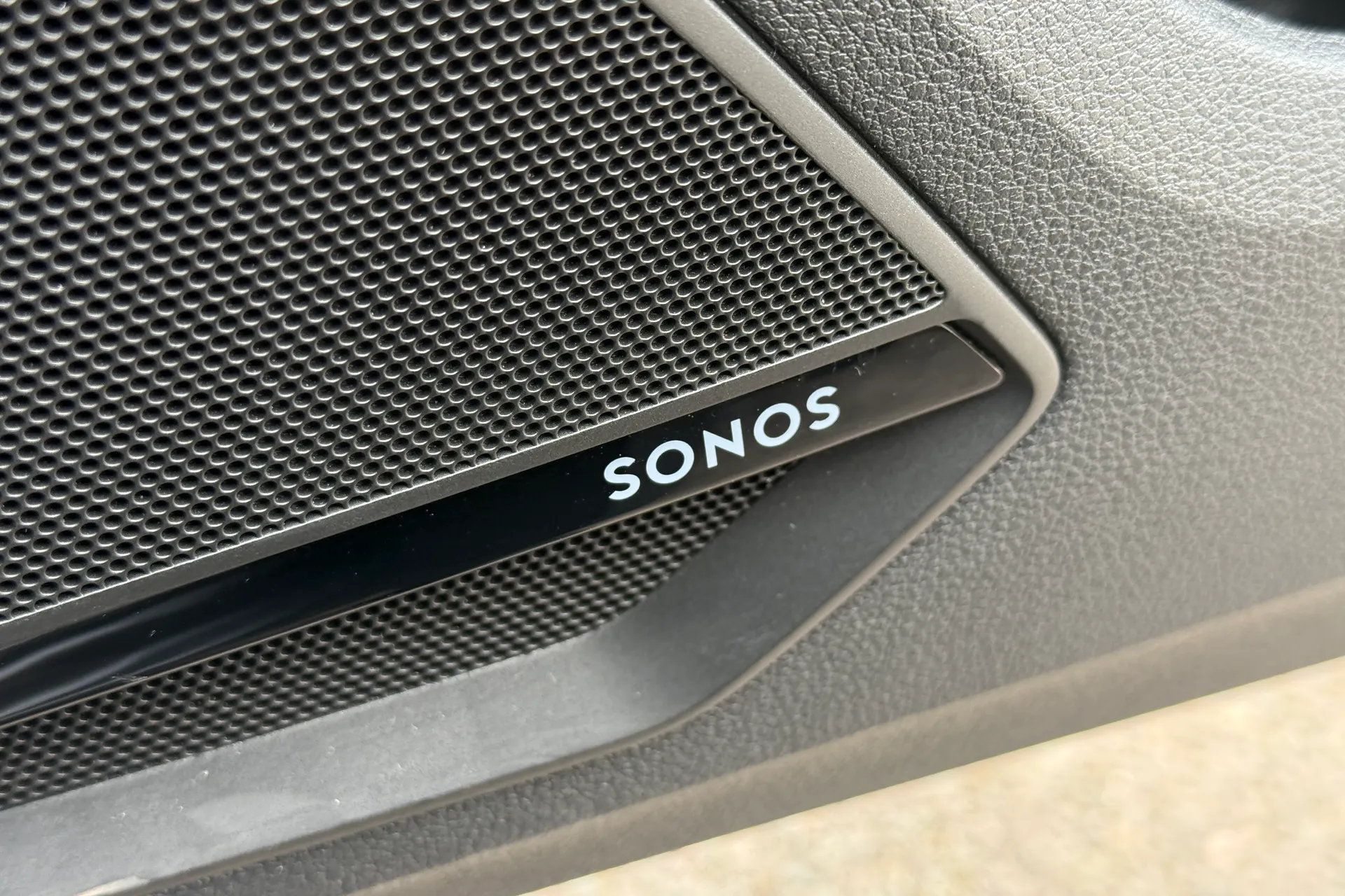 Audi Q2 thumbnail image number 27