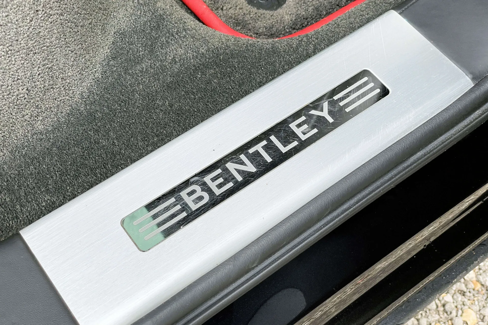 Bentley BENTAYGA thumbnail image number 24