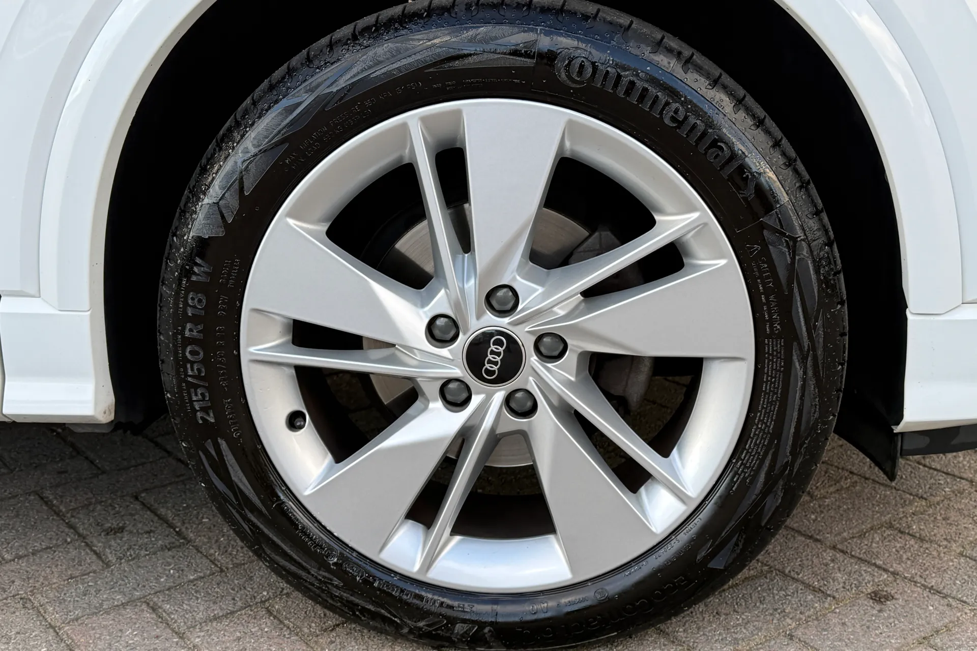 Audi Q2 thumbnail image number 44