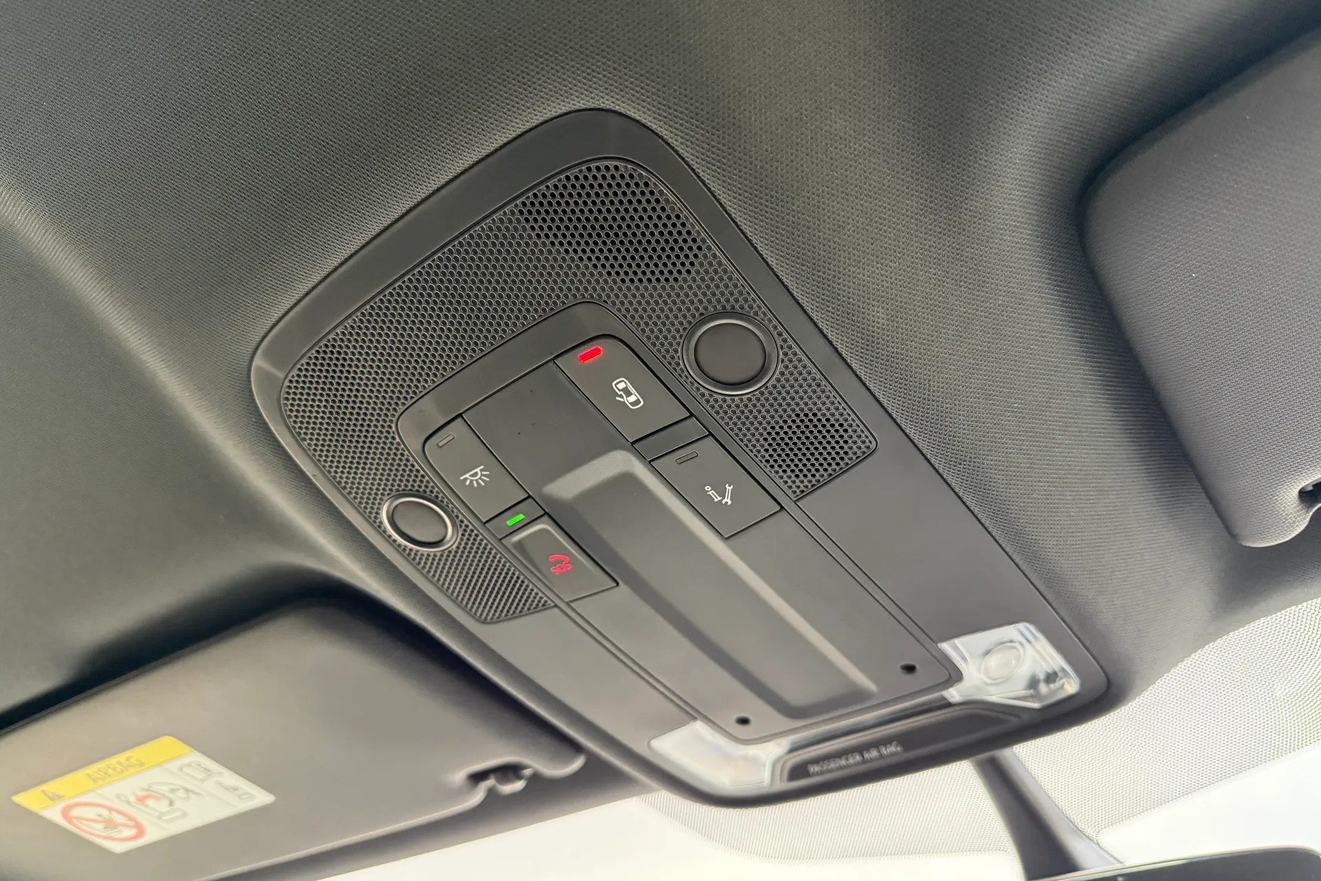 Audi Q2 thumbnail image number 18