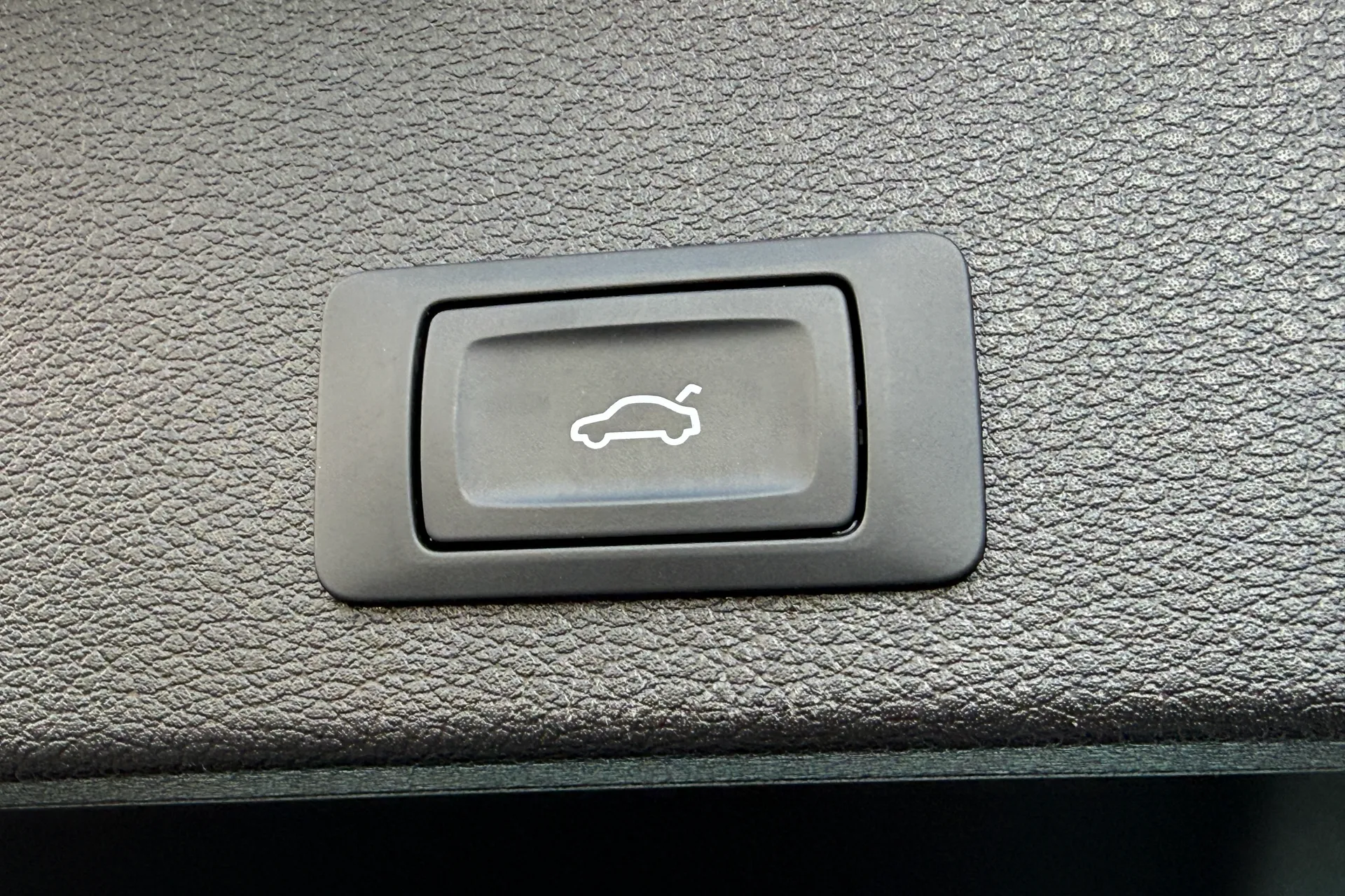 Audi Q2 thumbnail image number 35