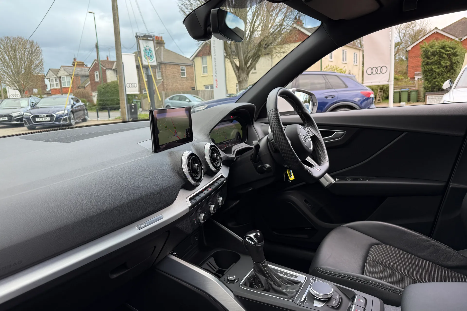 Audi Q2 thumbnail image number 27