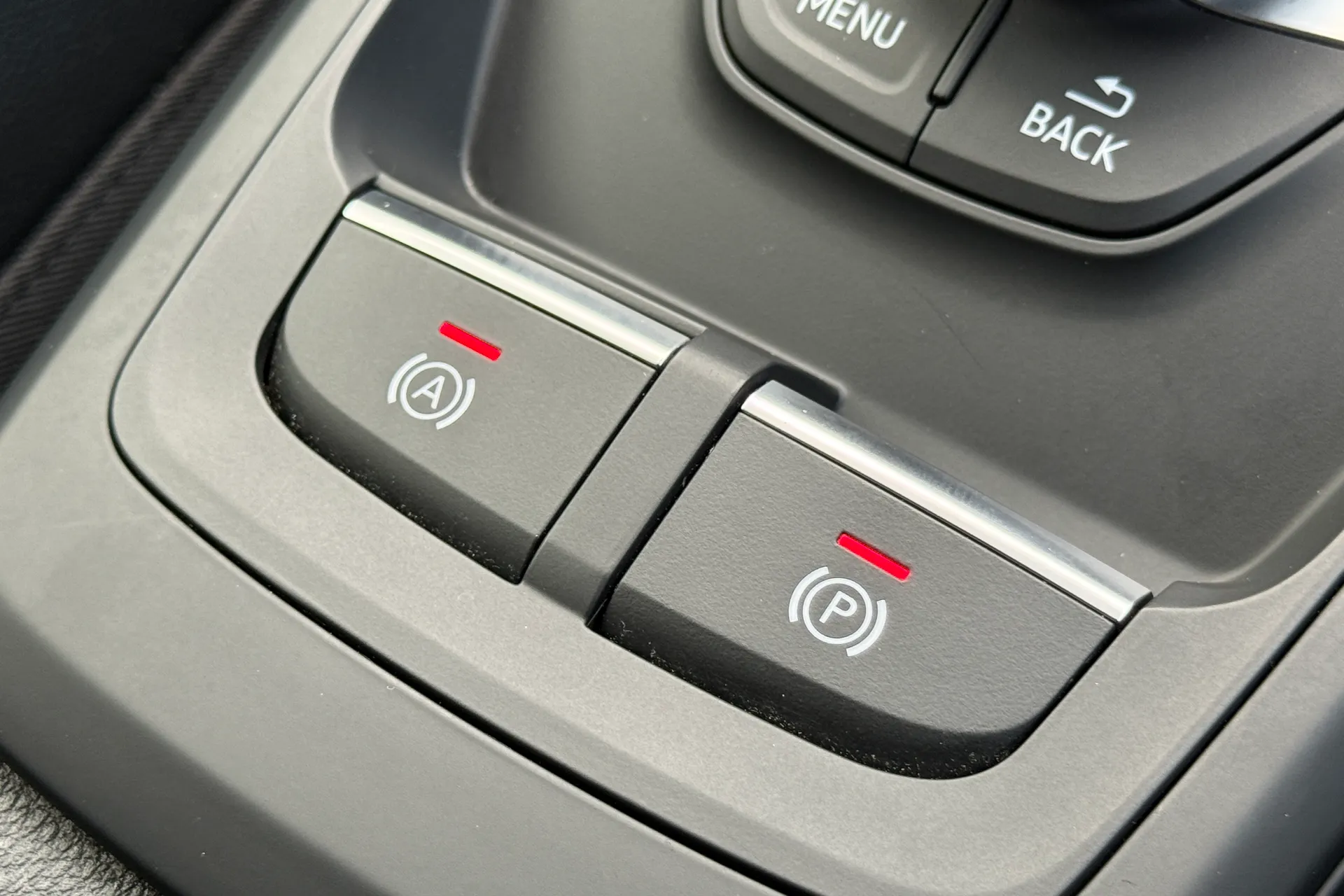 Audi Q2 thumbnail image number 39