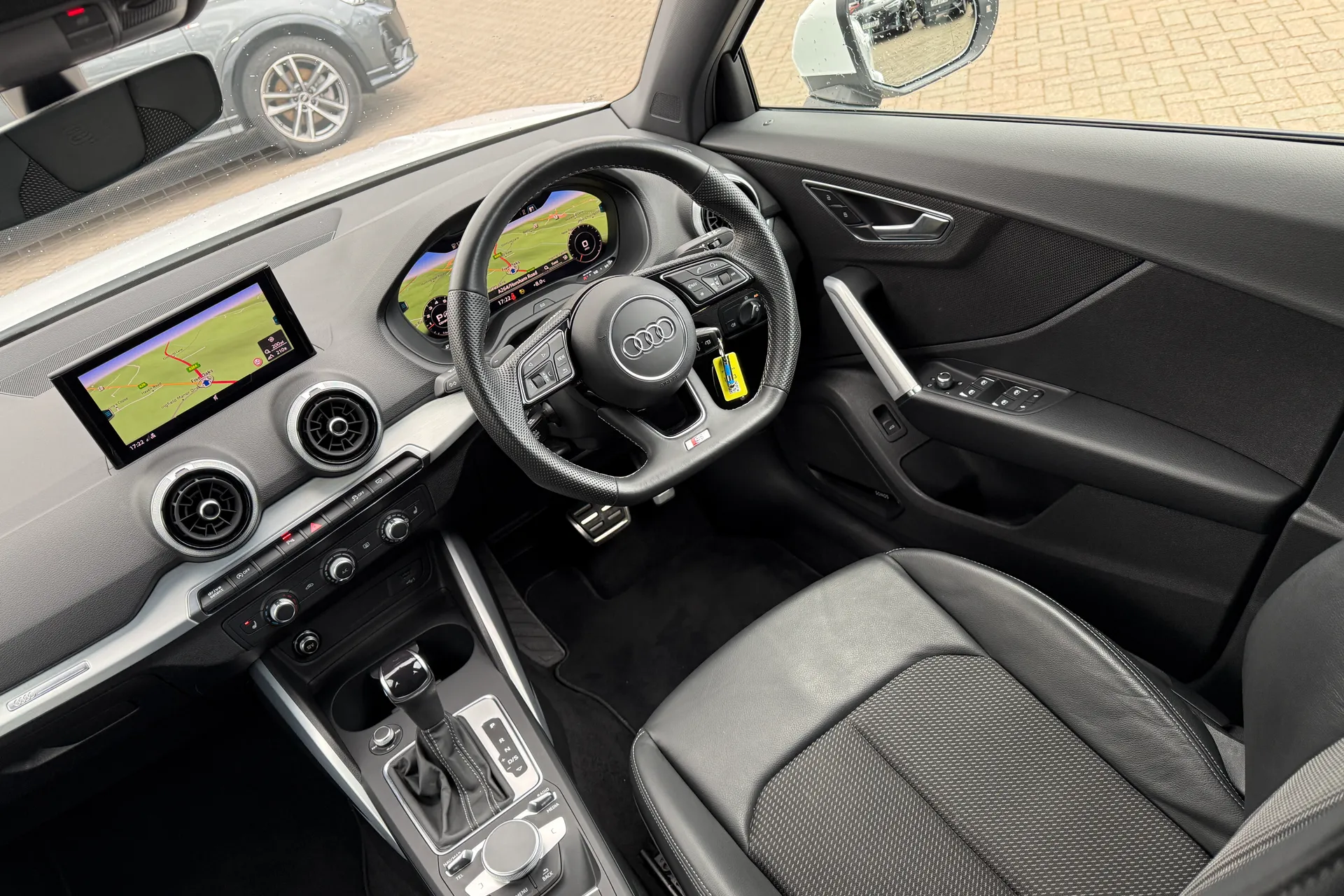 Audi Q2 thumbnail image number 40