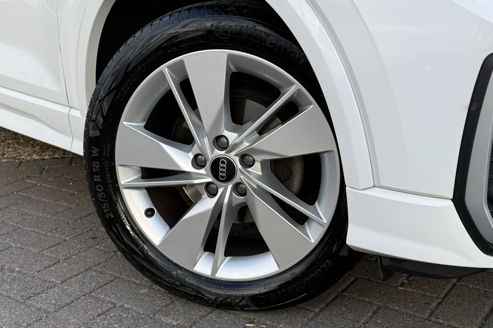 Audi Q2 thumbnail image number 8