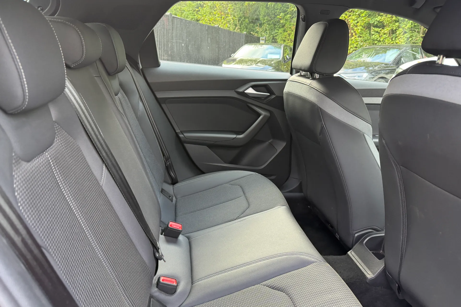Audi A1 thumbnail image number 25
