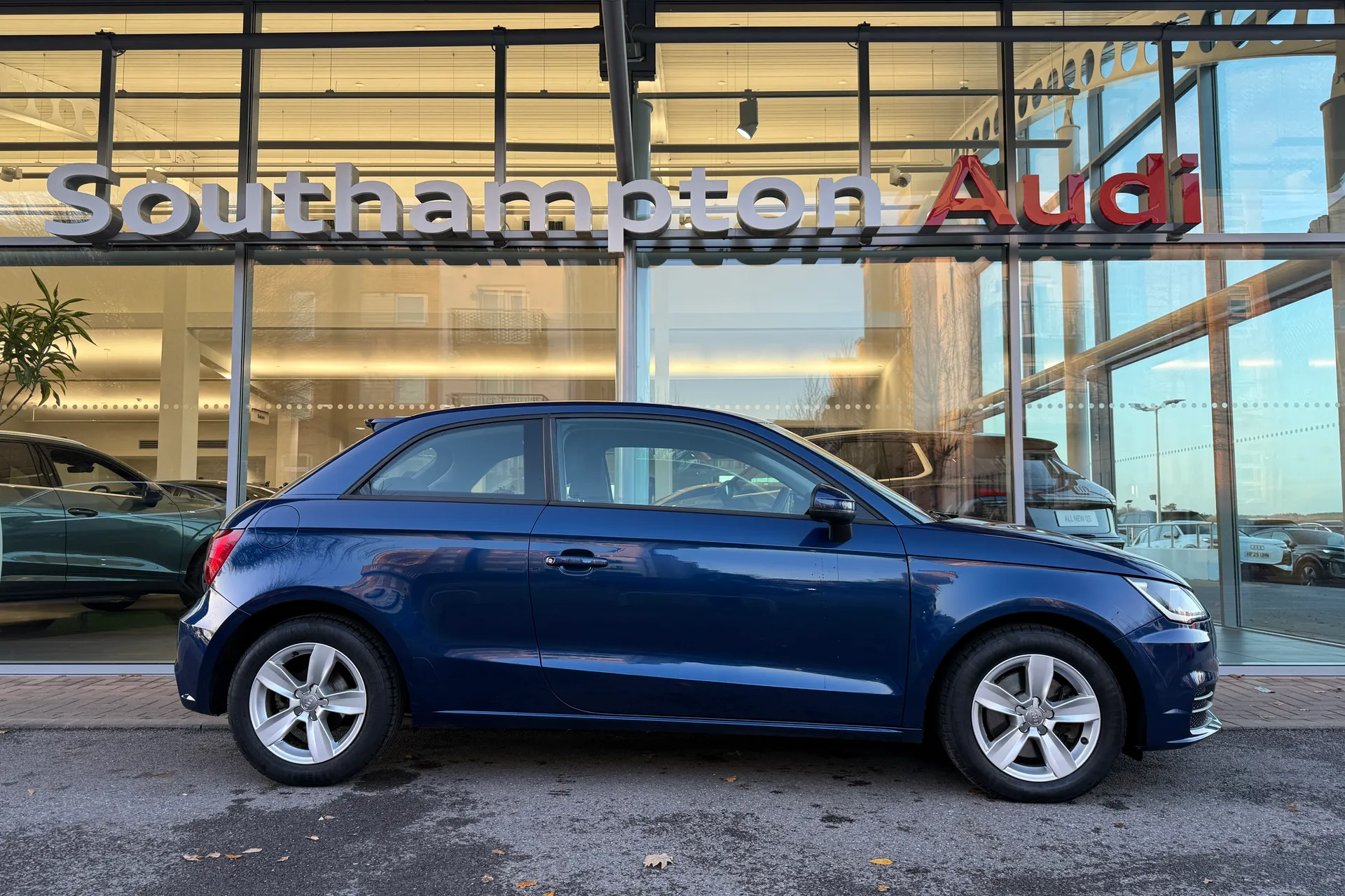 Audi A1 thumbnail image number 2