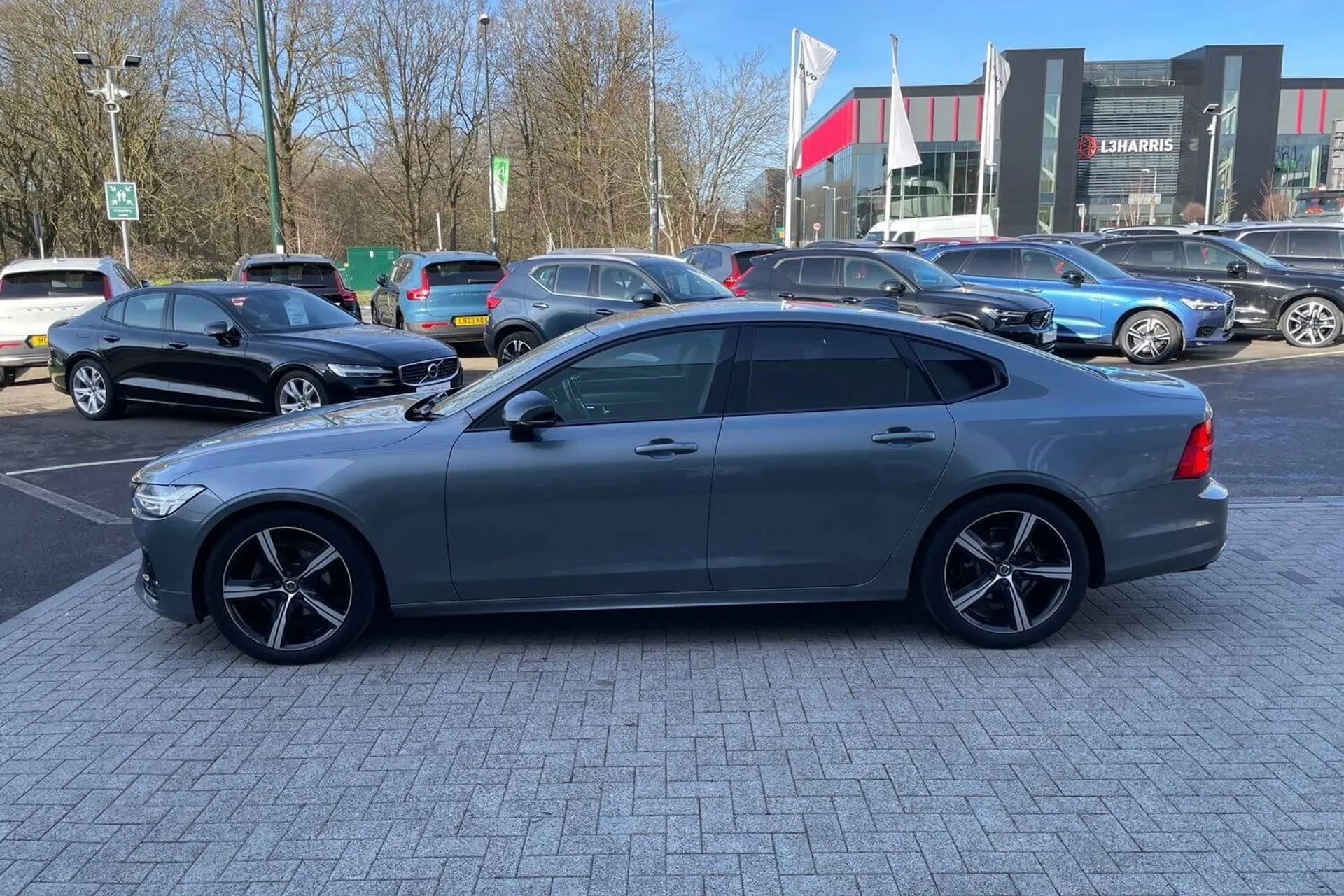 Volvo S90 thumbnail image number 7