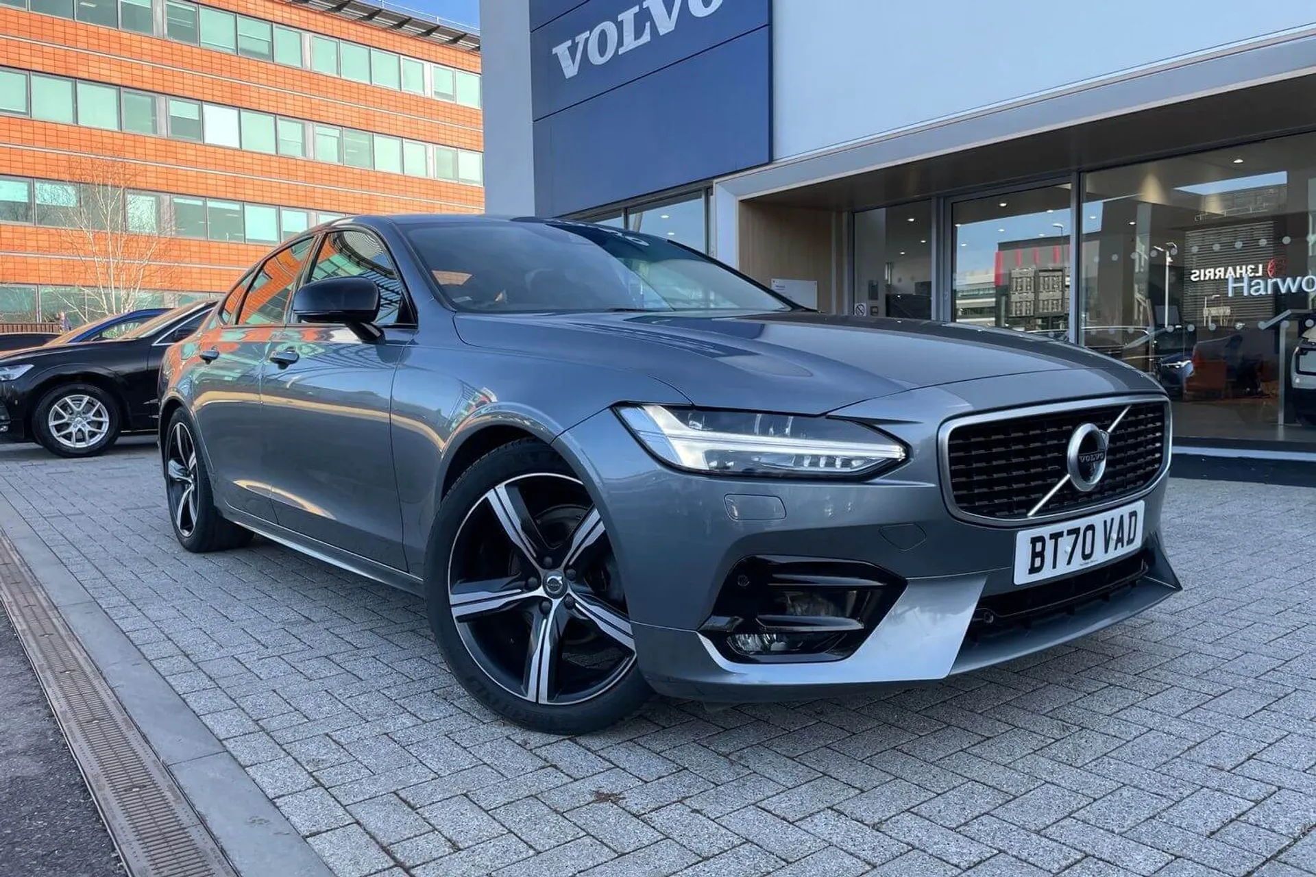Volvo S90 thumbnail image number 1