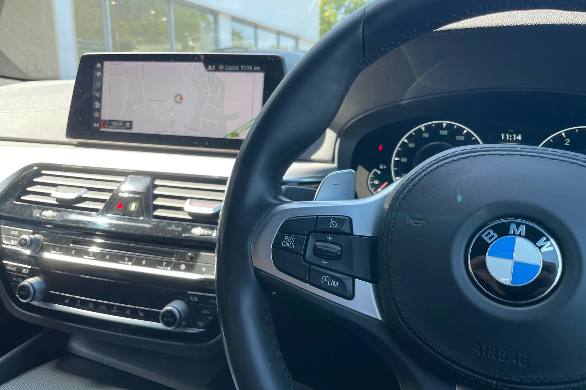 BMW 5 SERIES thumbnail image number 35