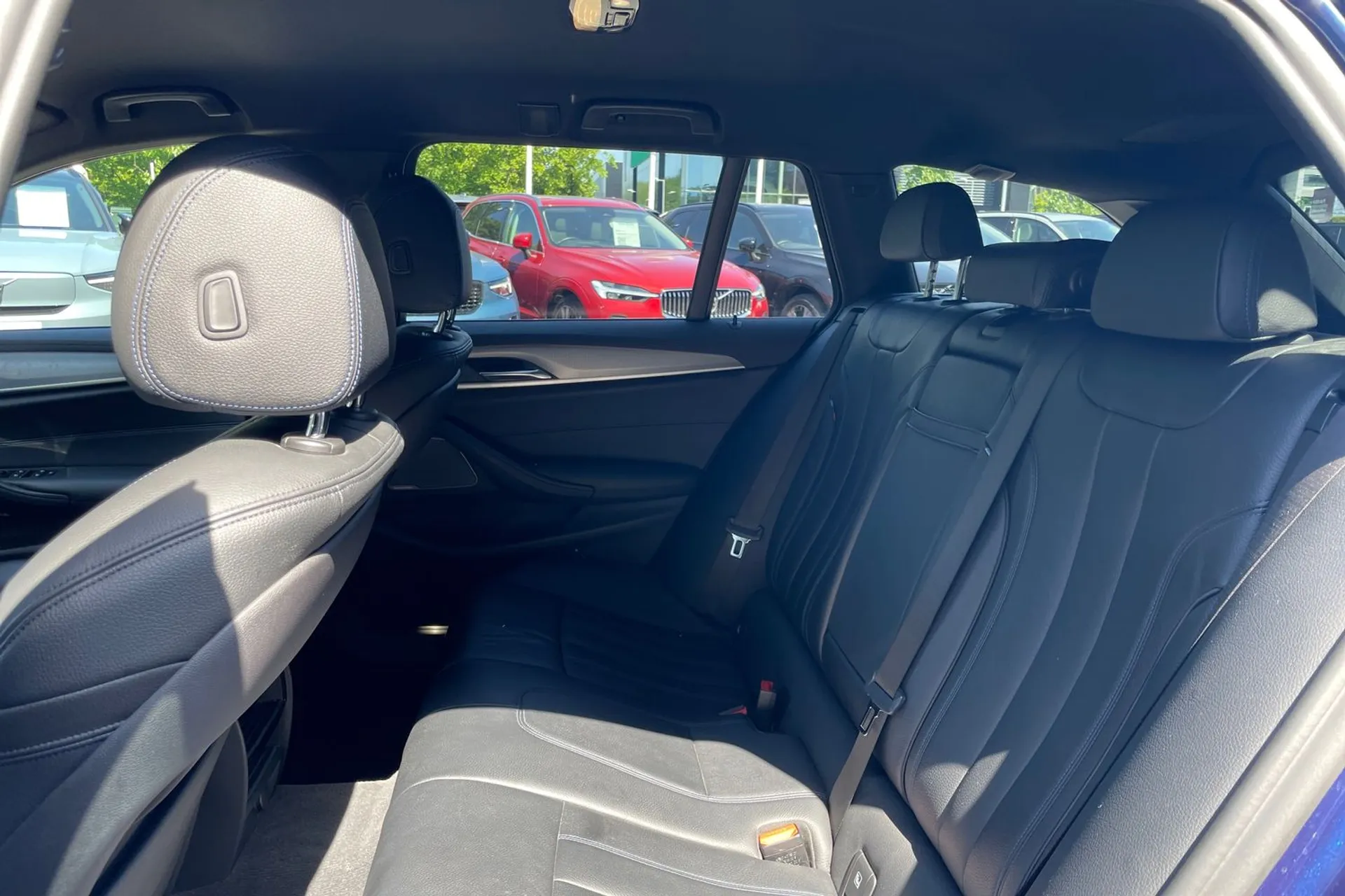 BMW 5 SERIES thumbnail image number 29