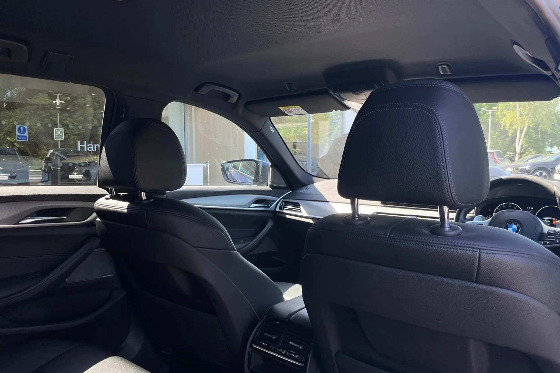 BMW 5 SERIES thumbnail image number 23