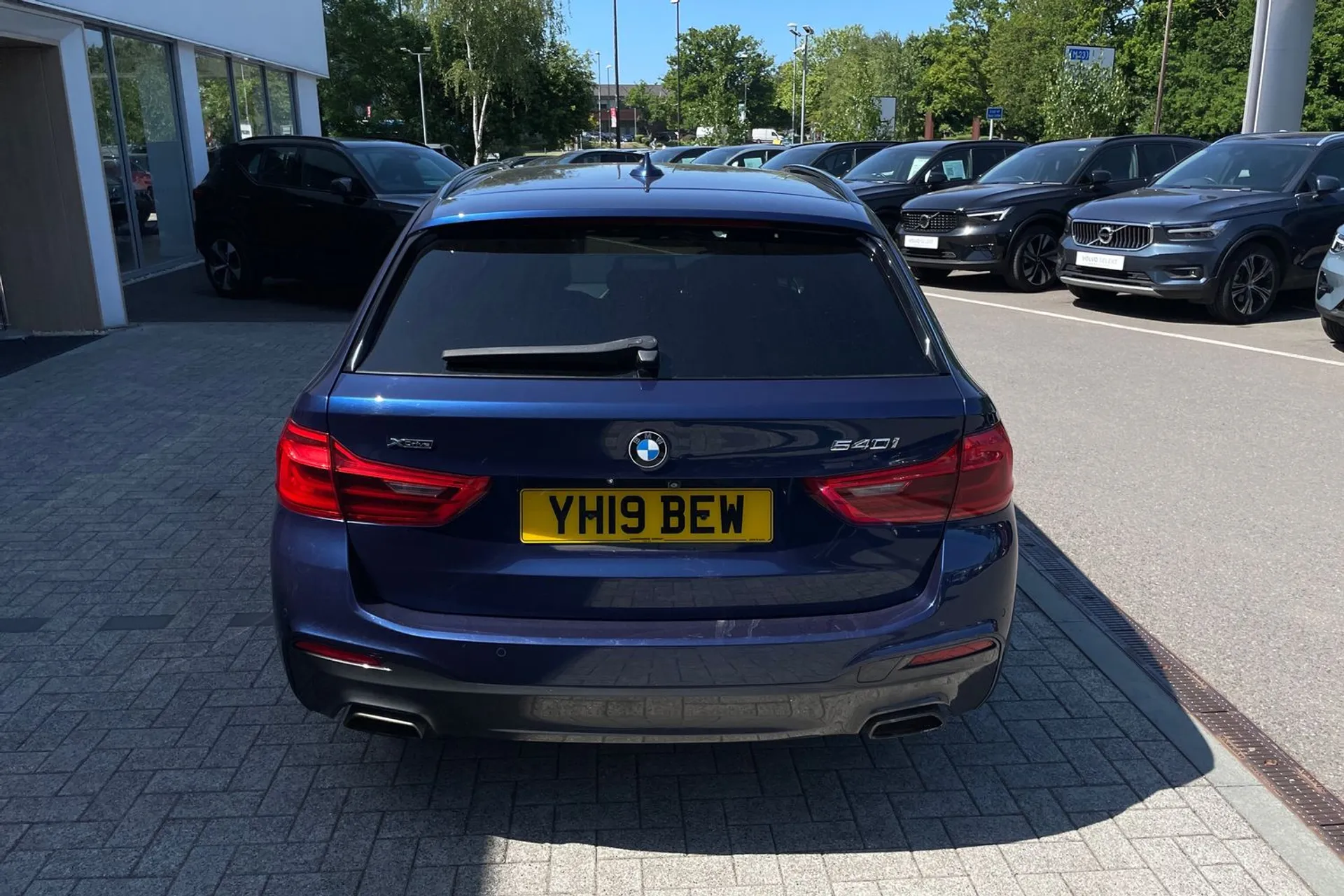 BMW 5 SERIES thumbnail image number 8