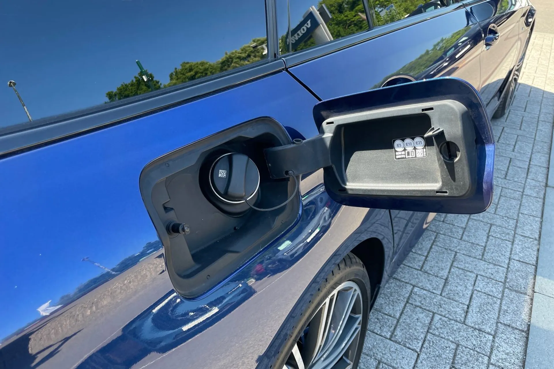 BMW 5 SERIES thumbnail image number 18