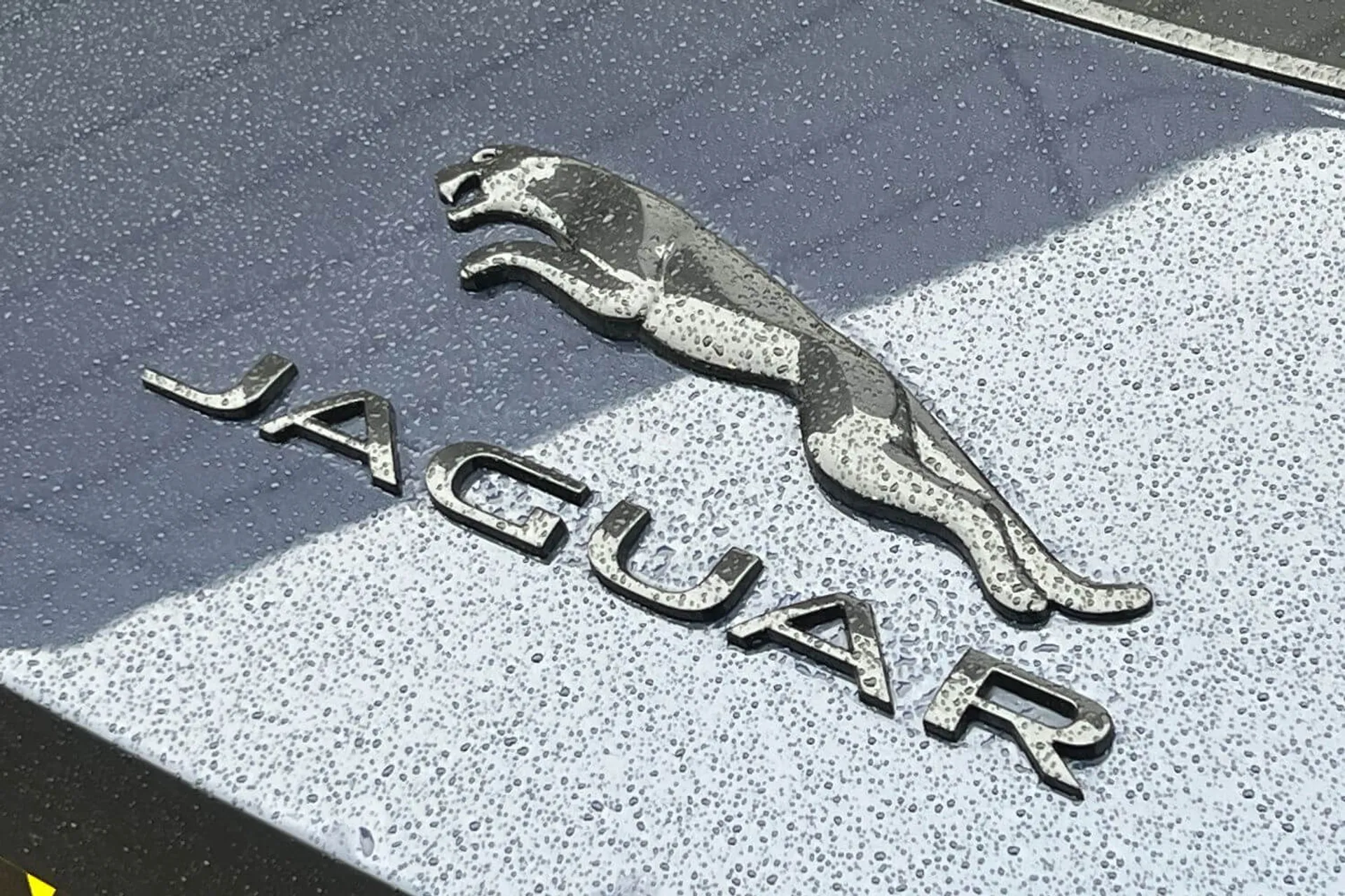 Jaguar F-TYPE thumbnail image number 54
