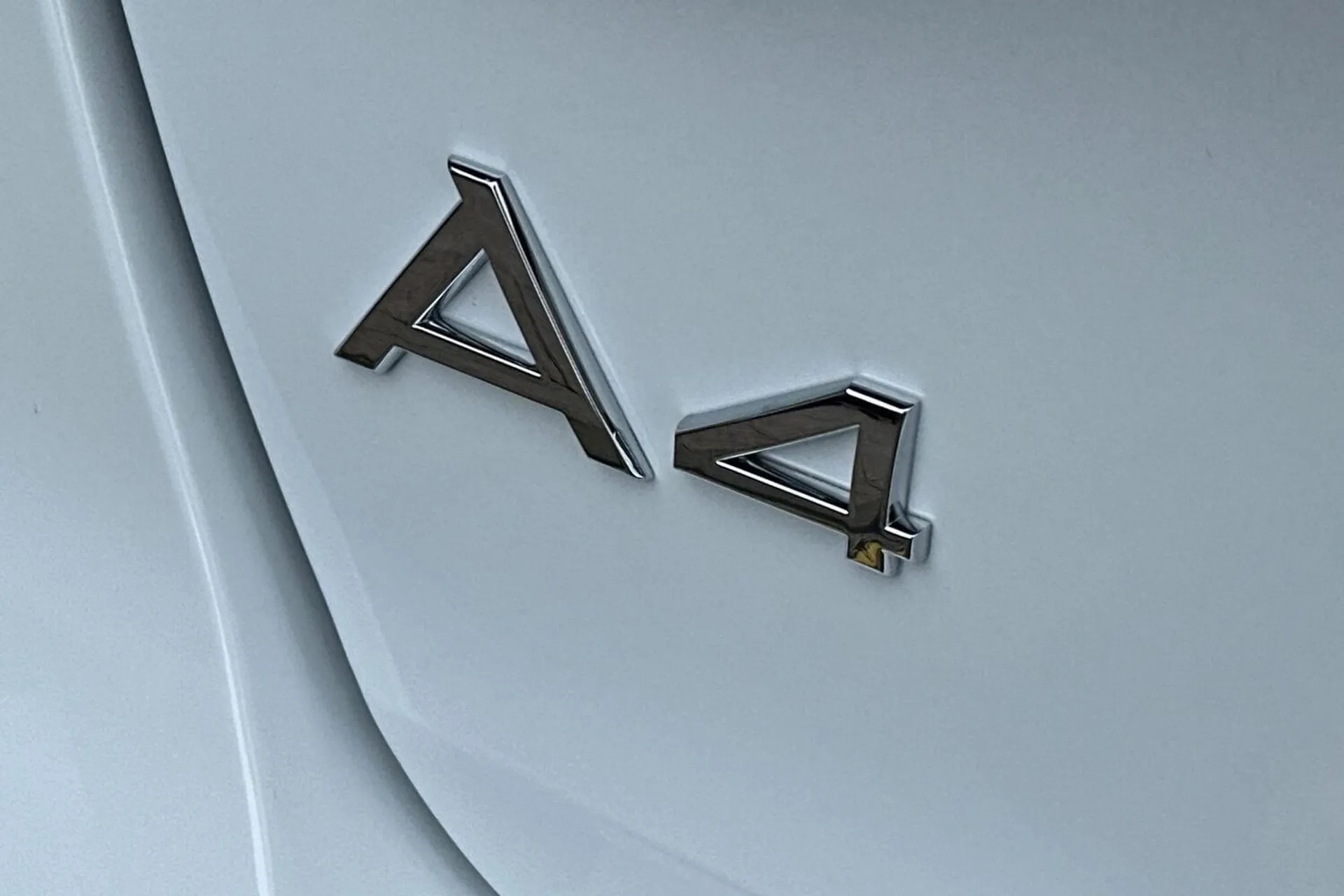 Audi A4 thumbnail image number 50