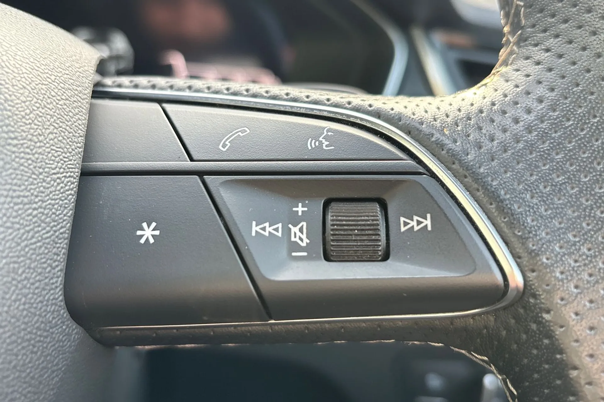 Audi Q5 thumbnail image number 38