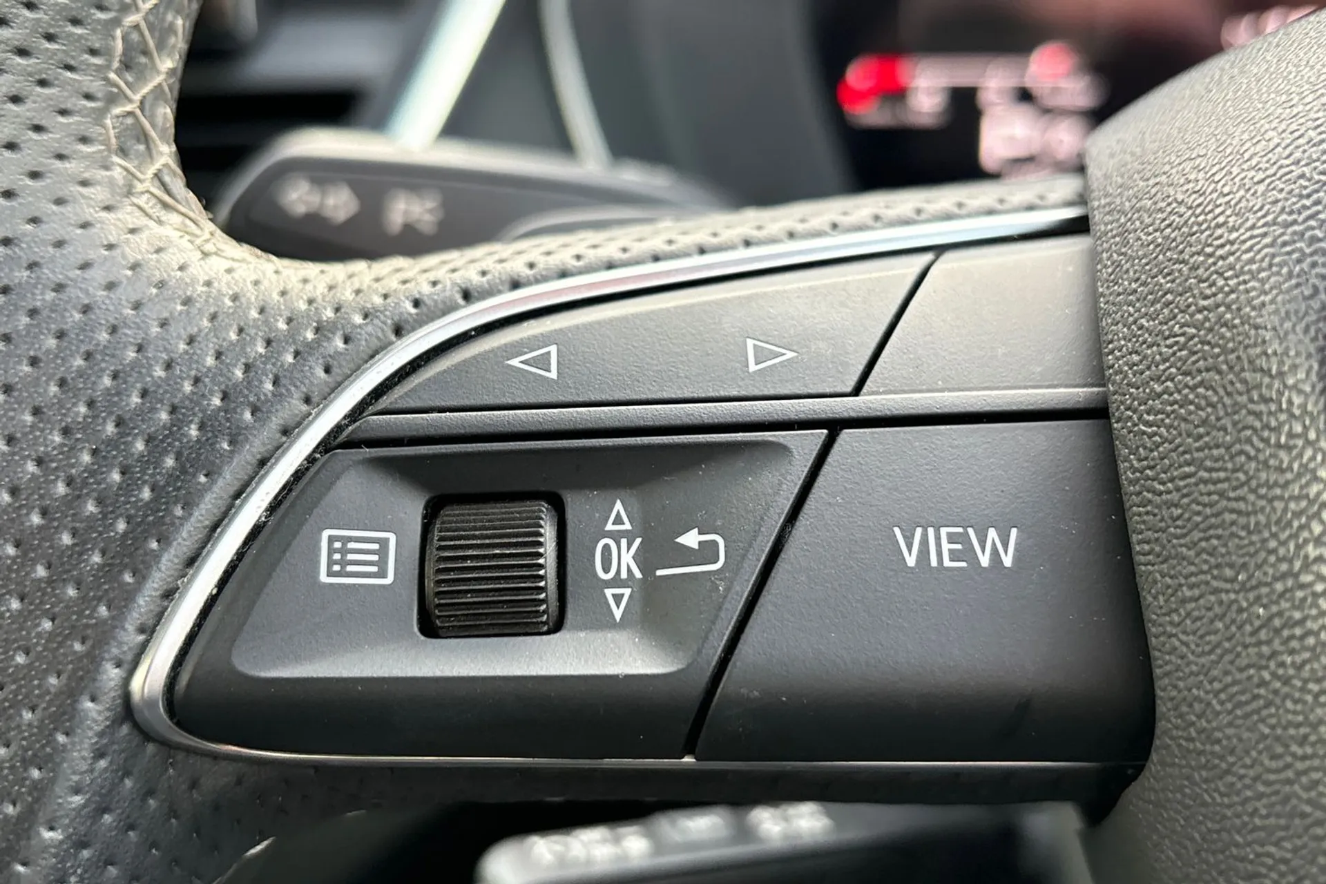Audi Q5 thumbnail image number 37