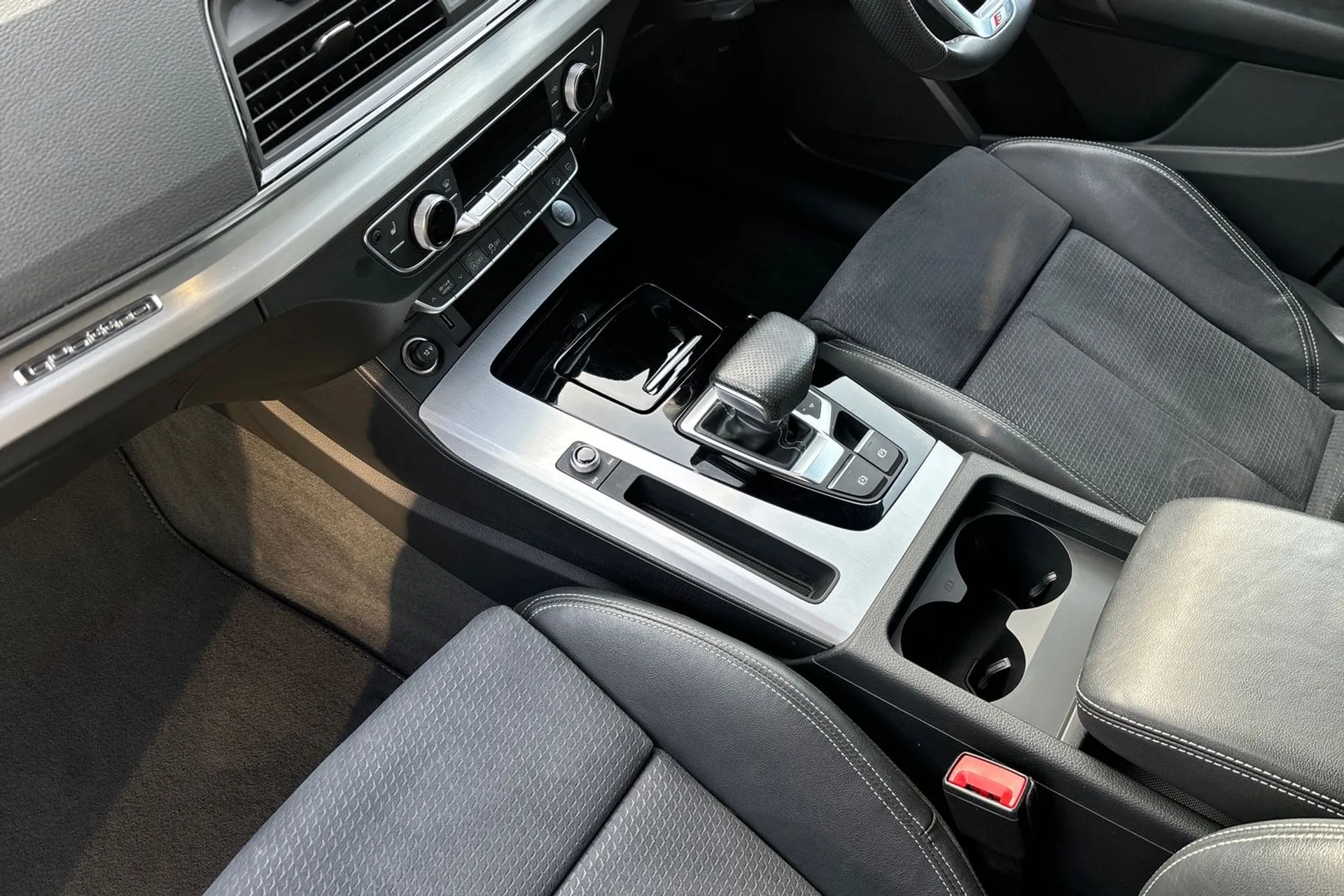 Audi Q5 thumbnail image number 46