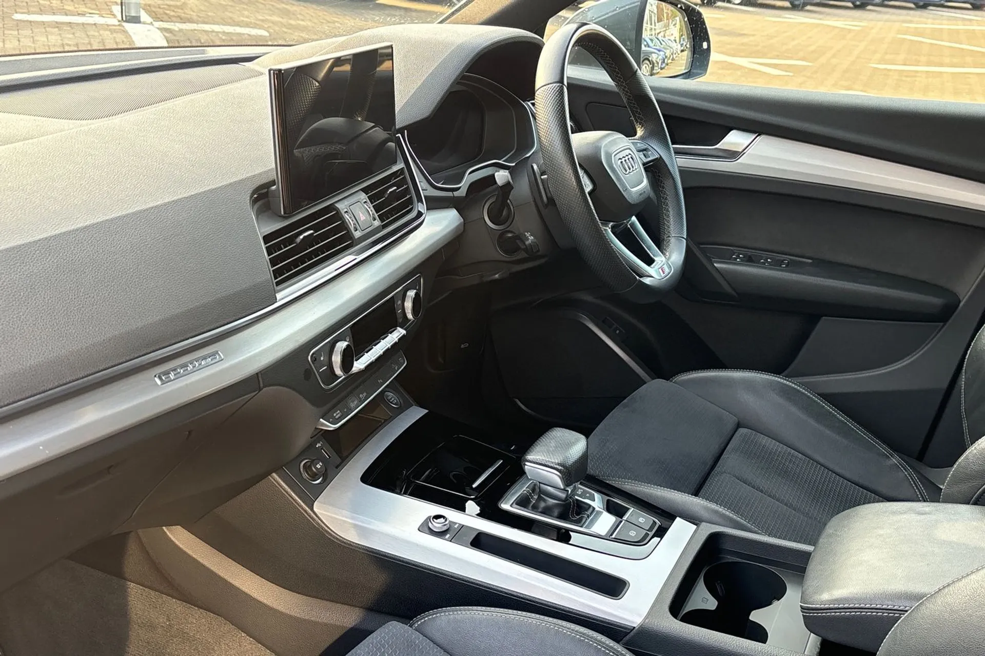 Audi Q5 thumbnail image number 27