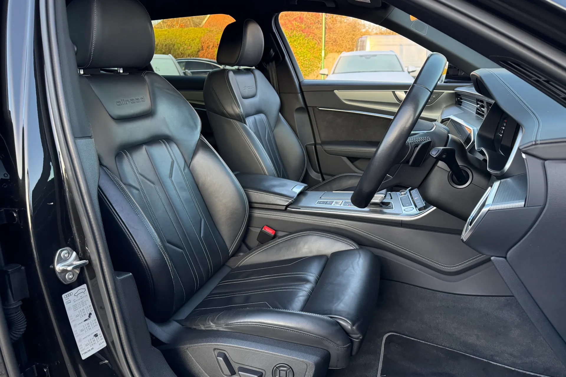 Audi A6 allroad thumbnail image number 32