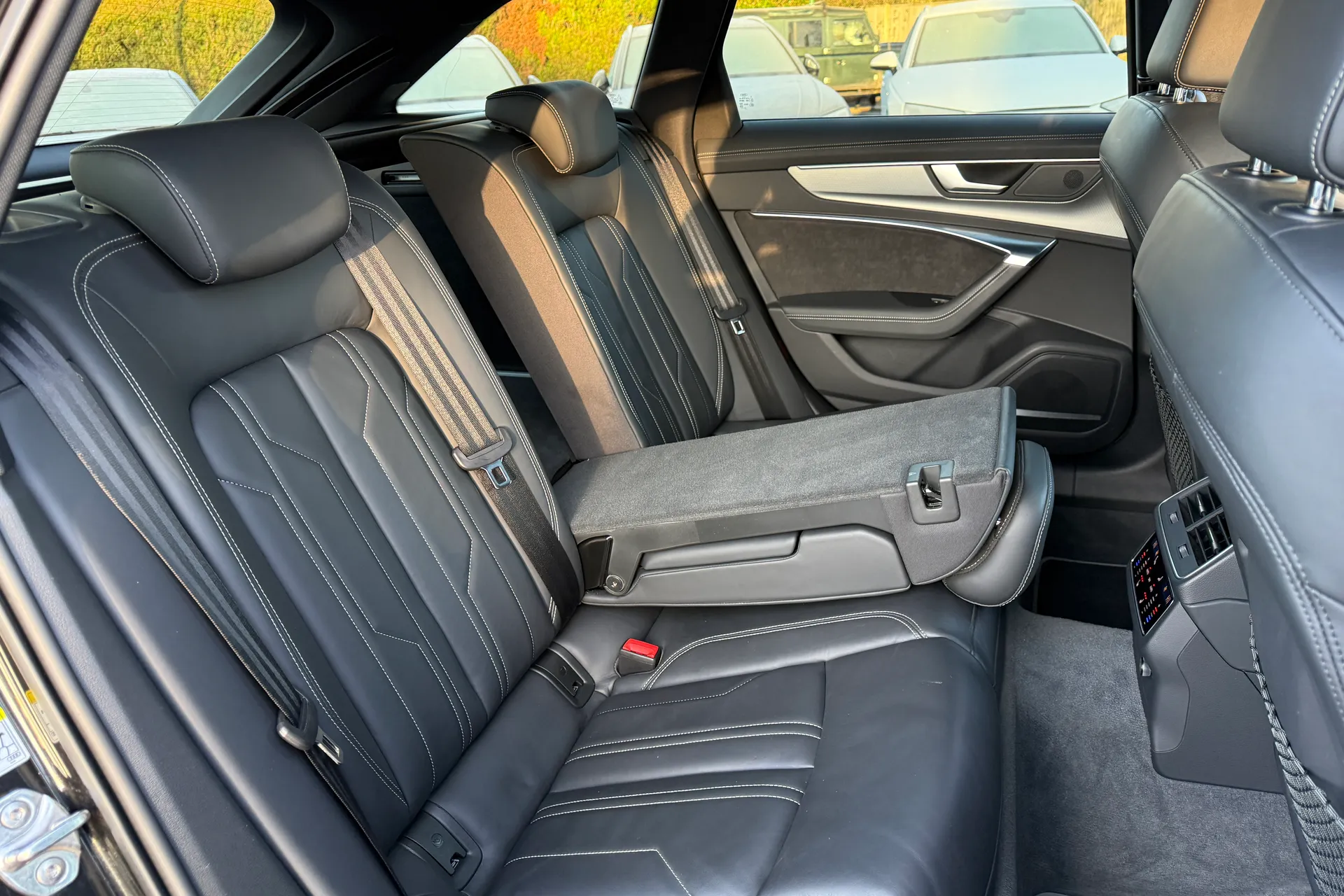 Audi A6 allroad thumbnail image number 55