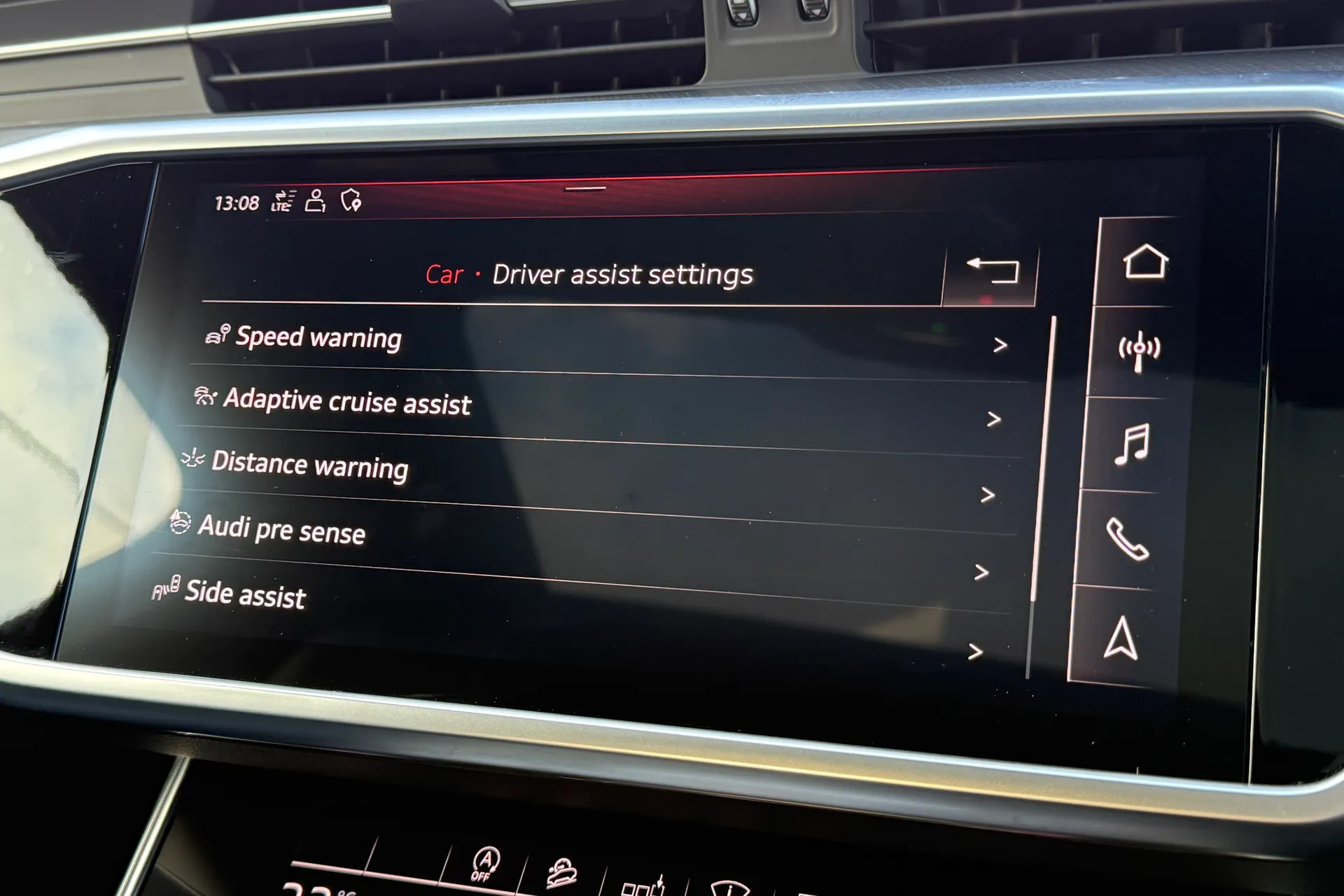 Audi A6 allroad thumbnail image number 11