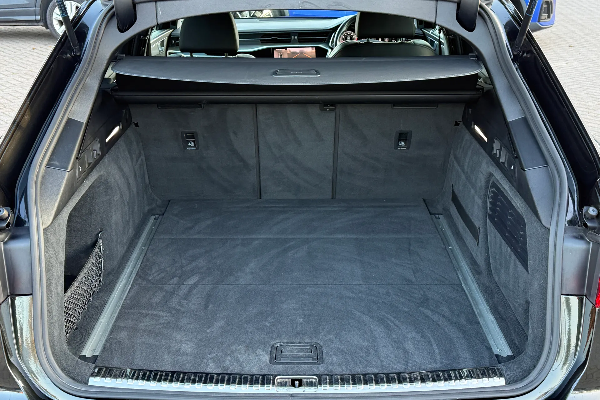 Audi A6 allroad thumbnail image number 44