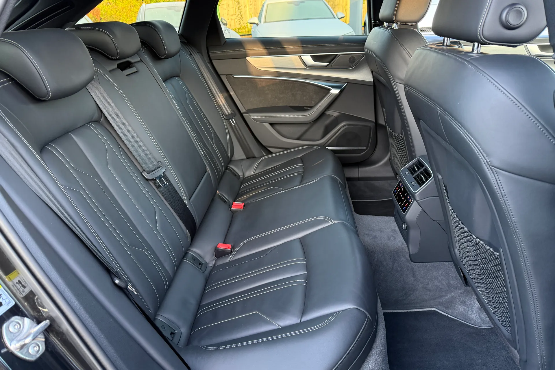 Audi A6 allroad thumbnail image number 53