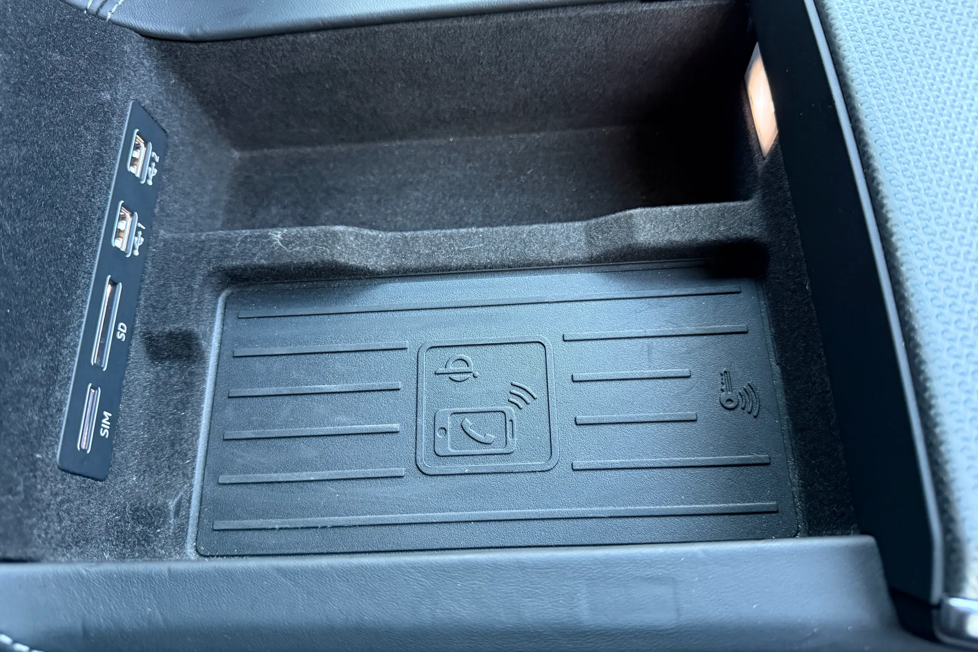 Audi A6 allroad thumbnail image number 18