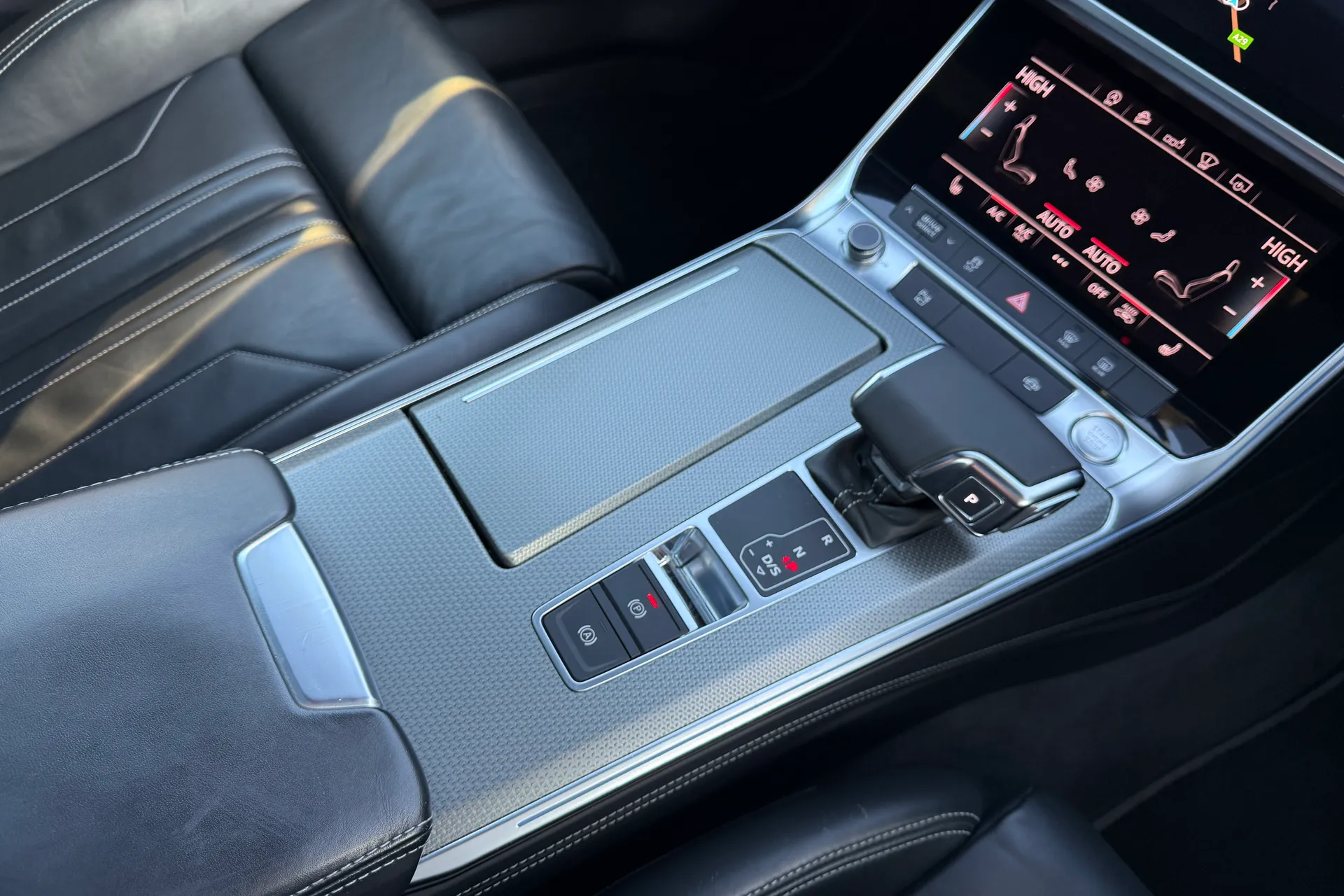 Audi A6 allroad thumbnail image number 48