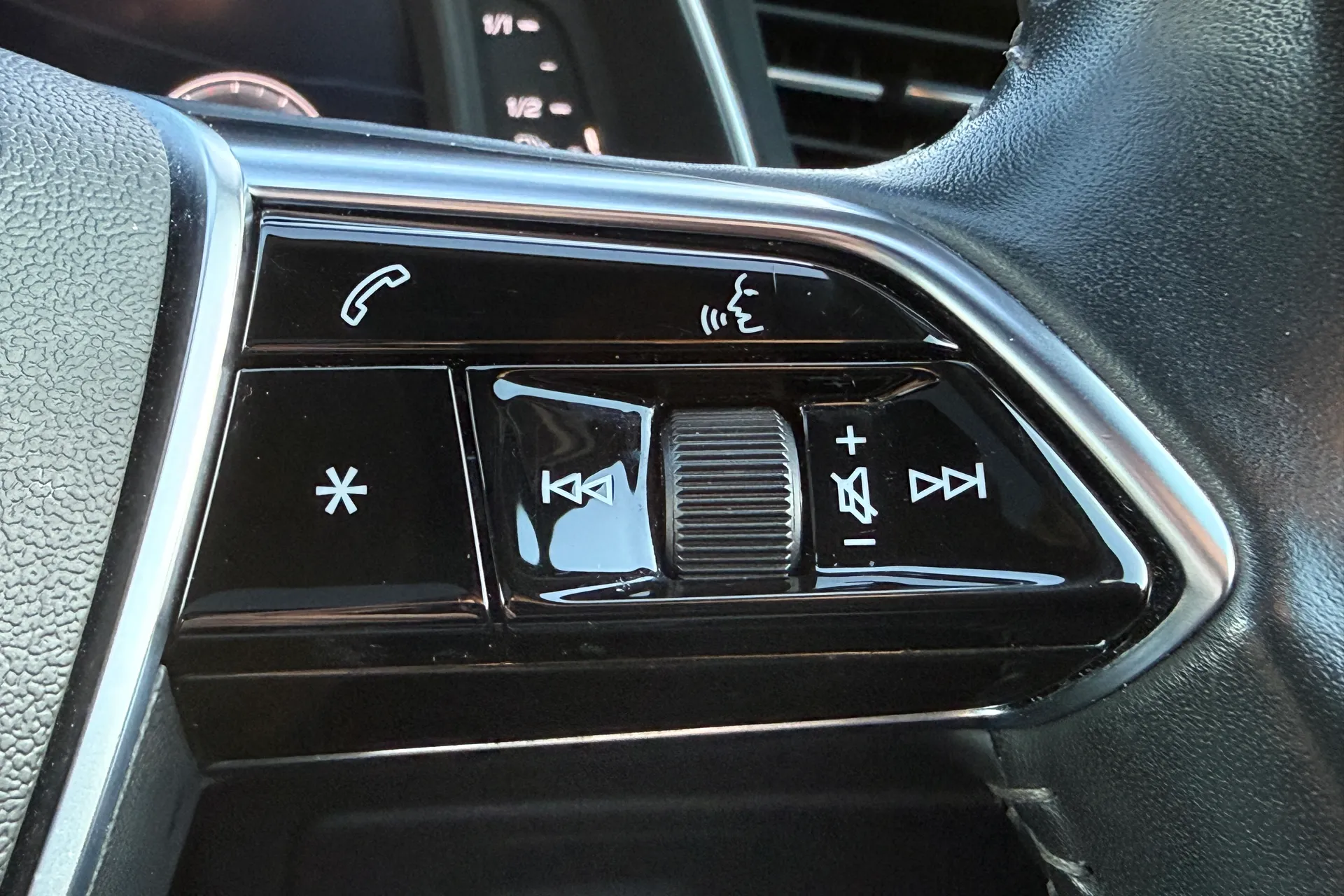 Audi A6 allroad thumbnail image number 27