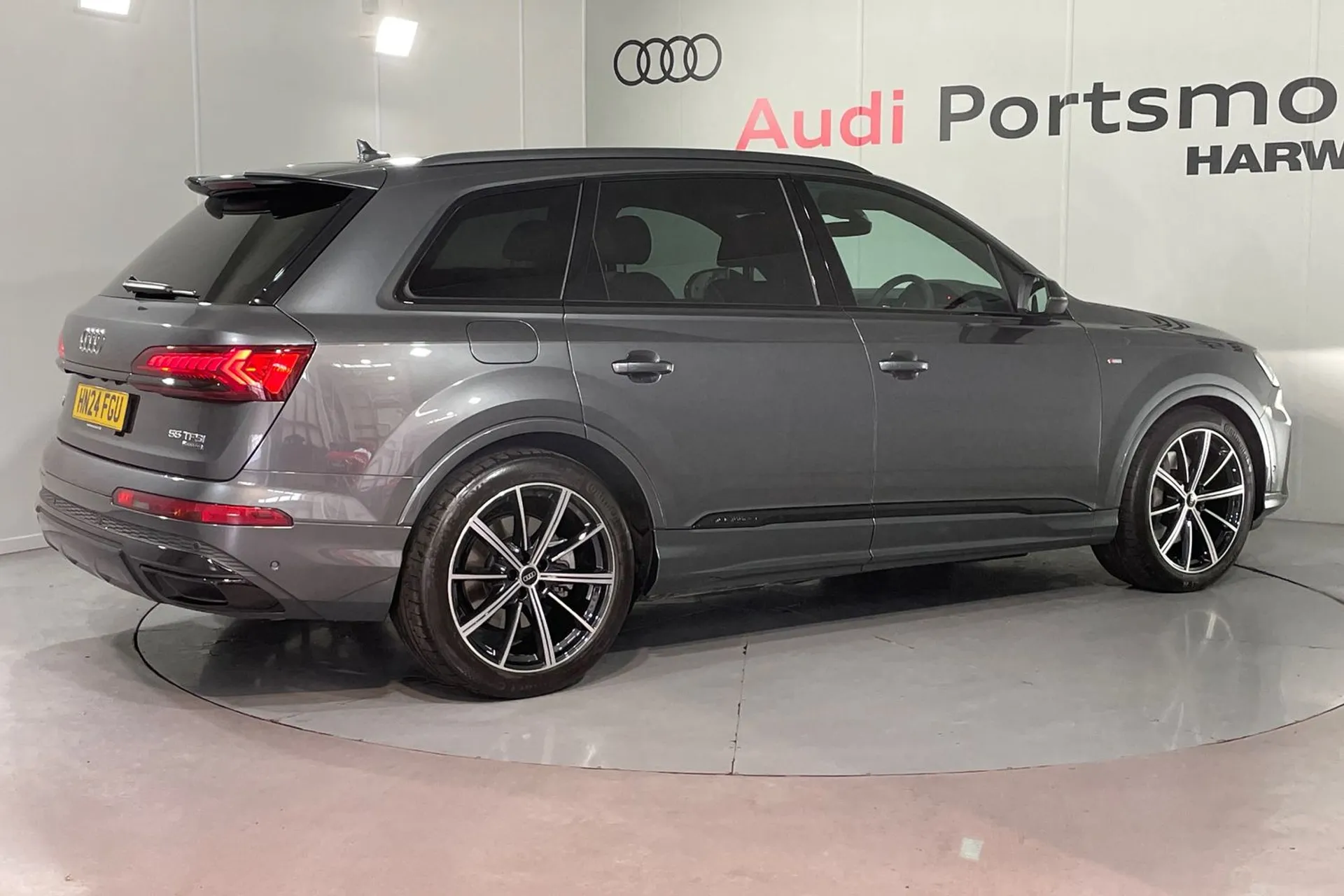 Audi Q7 thumbnail image number 11