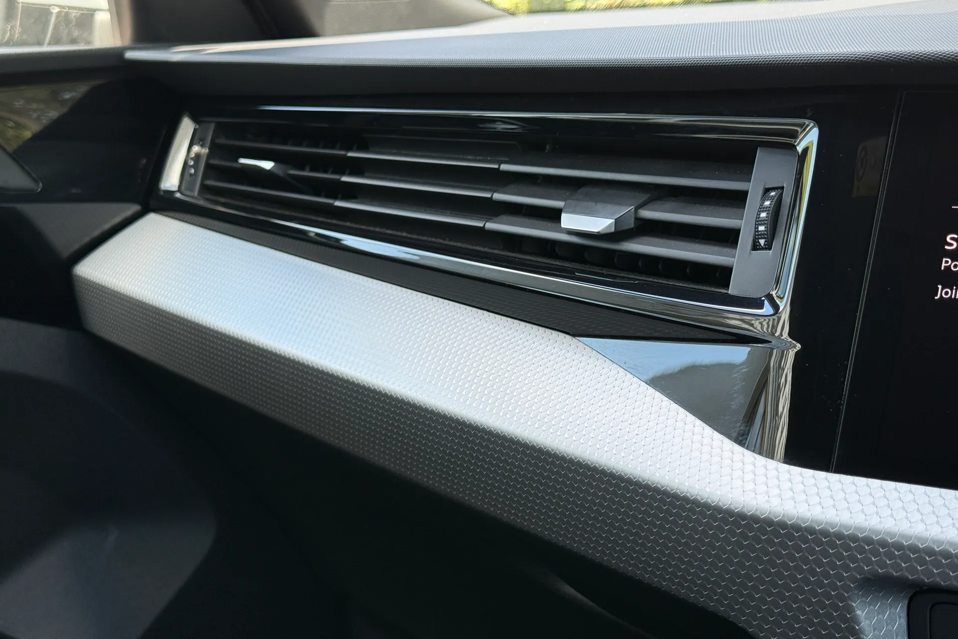 Audi A1 thumbnail image number 45