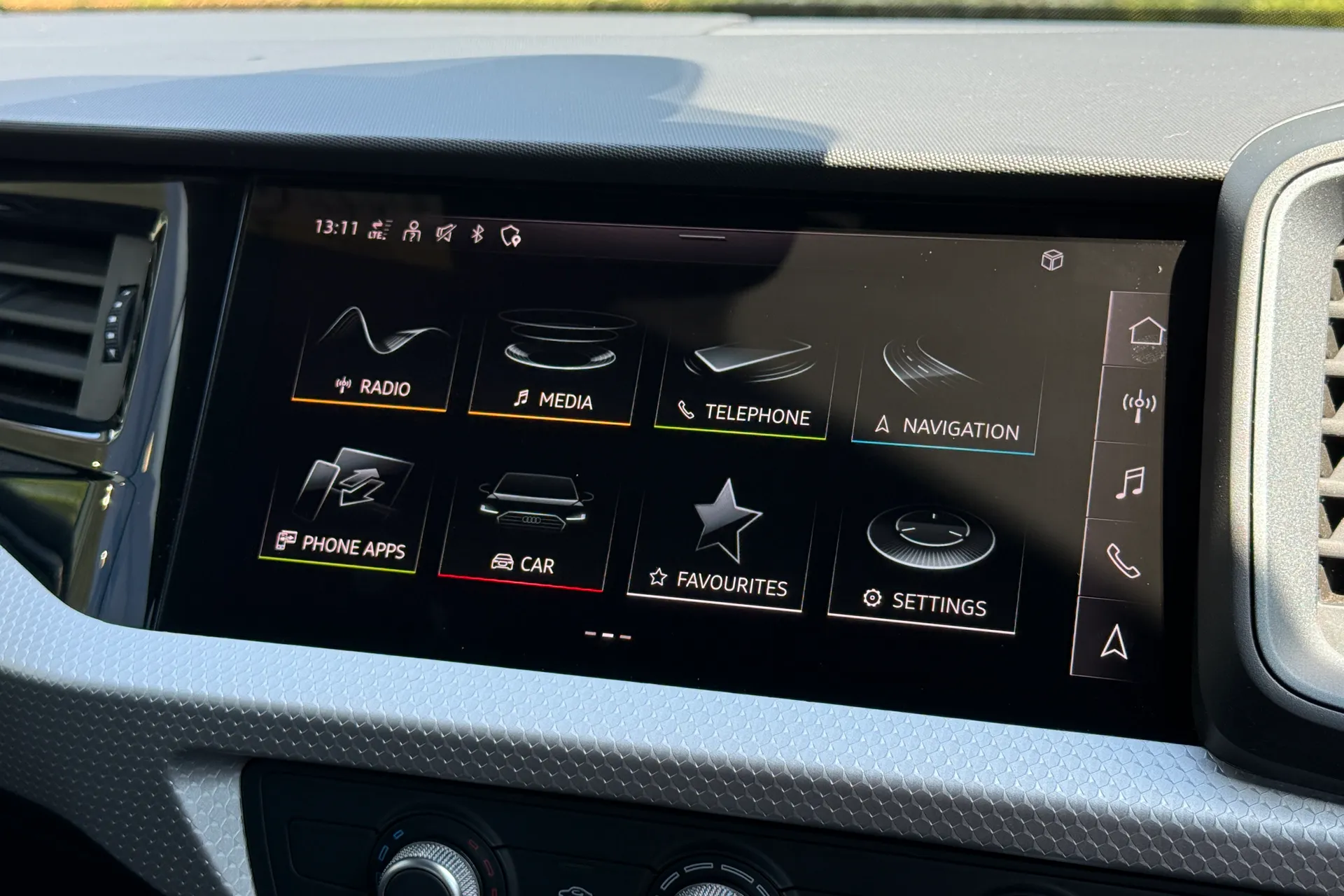 Audi A1 thumbnail image number 30