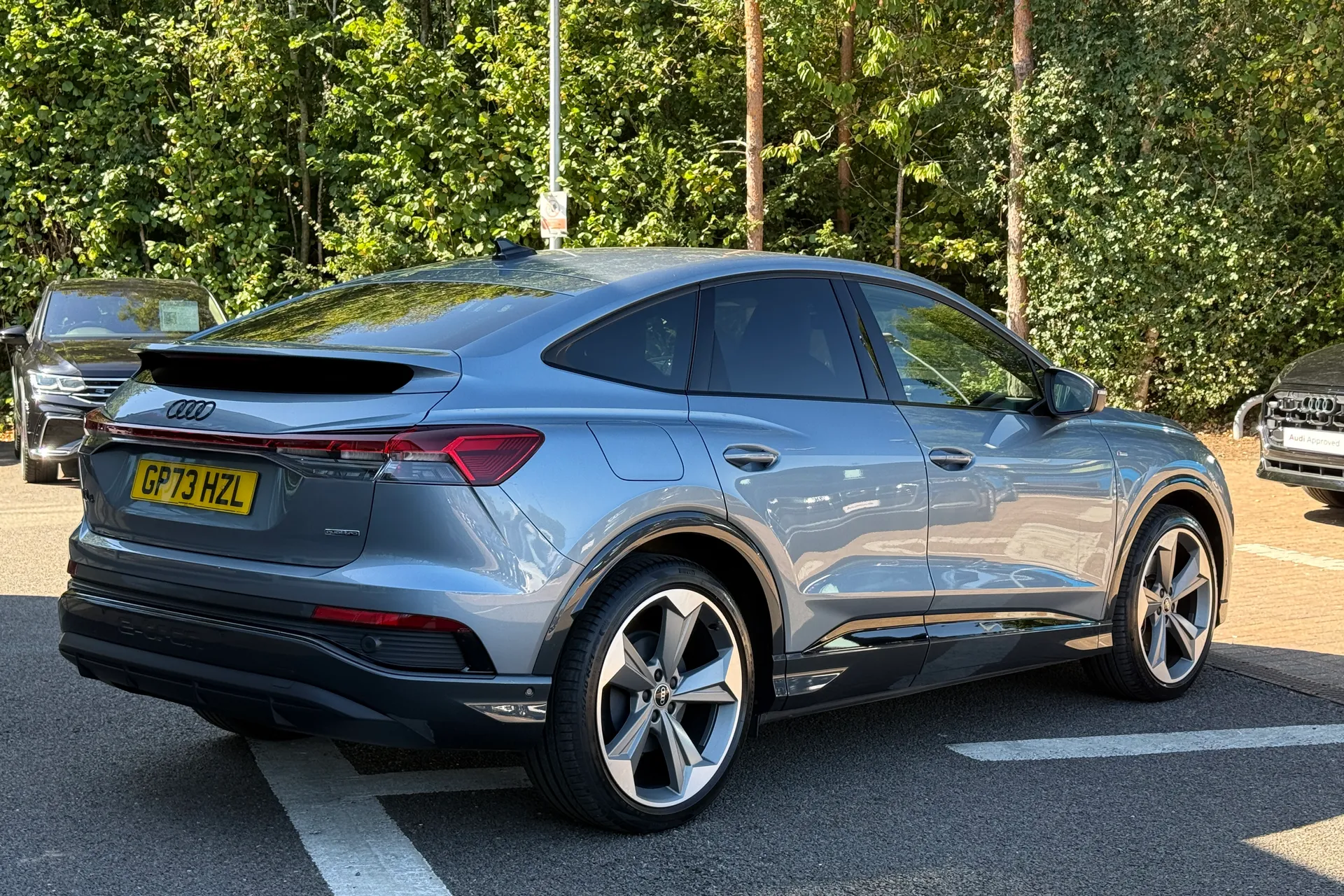 Audi Q4 thumbnail image number 31