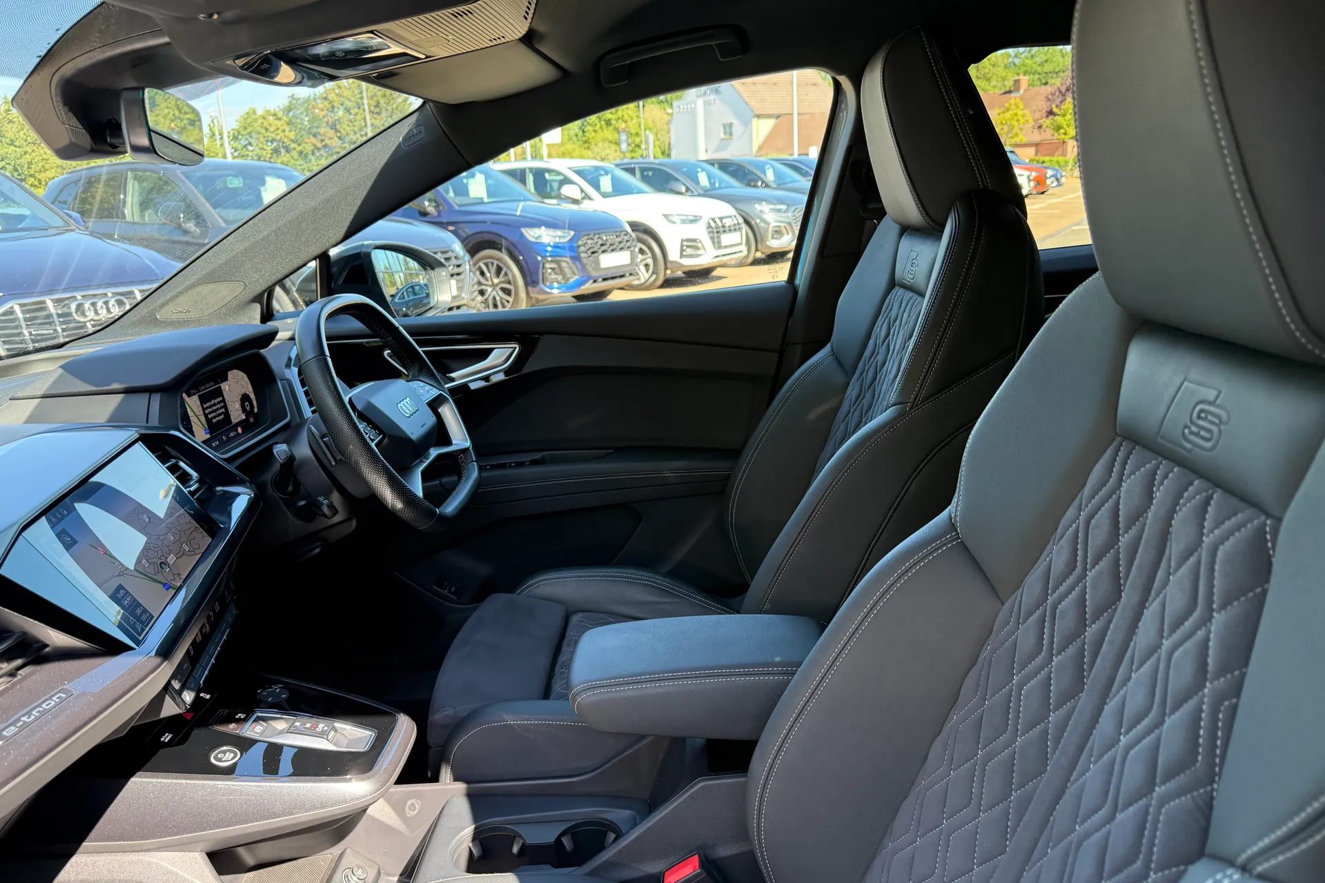 Audi Q4 thumbnail image number 43