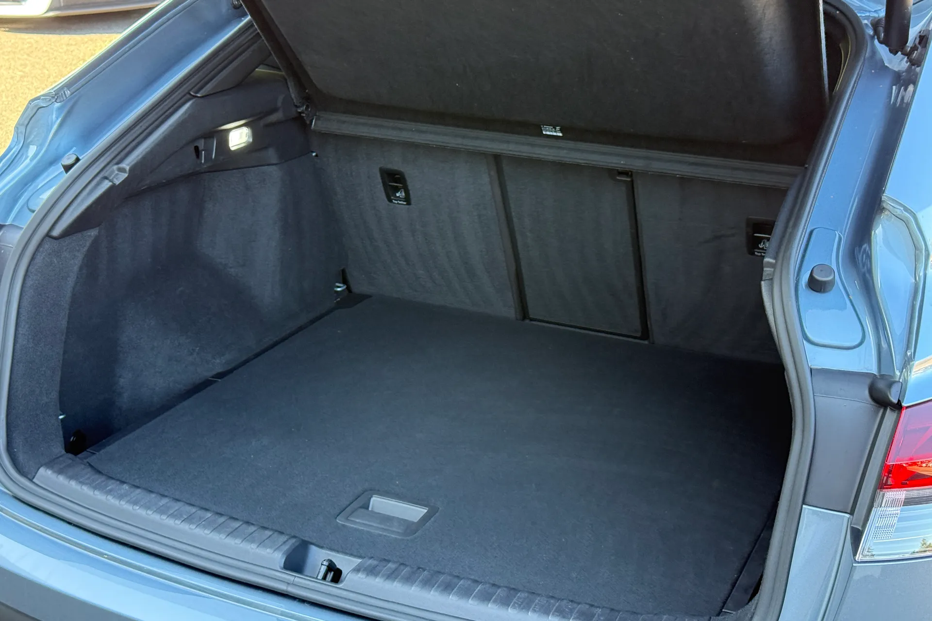Audi Q4 thumbnail image number 34