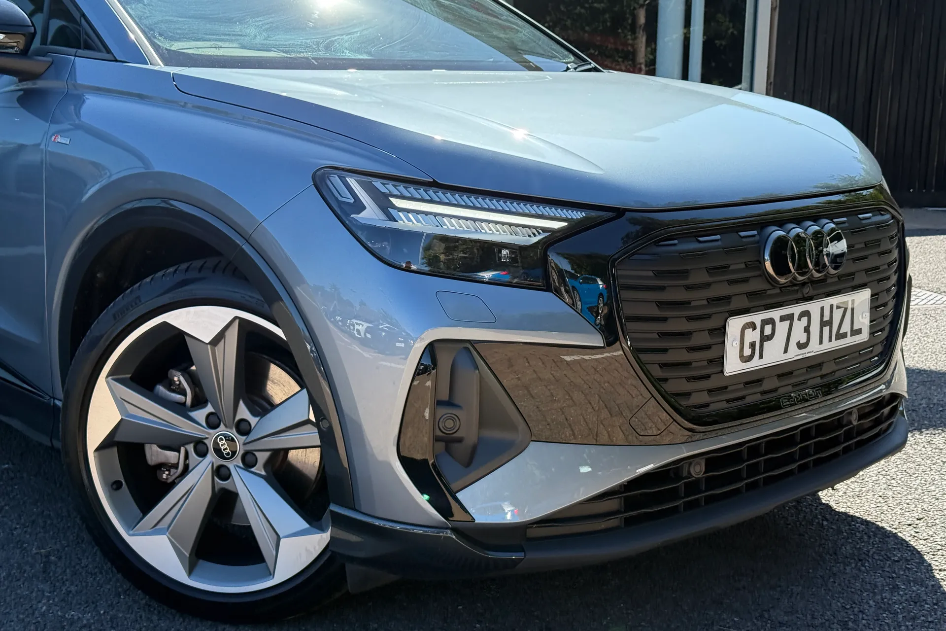 Audi Q4 thumbnail image number 7